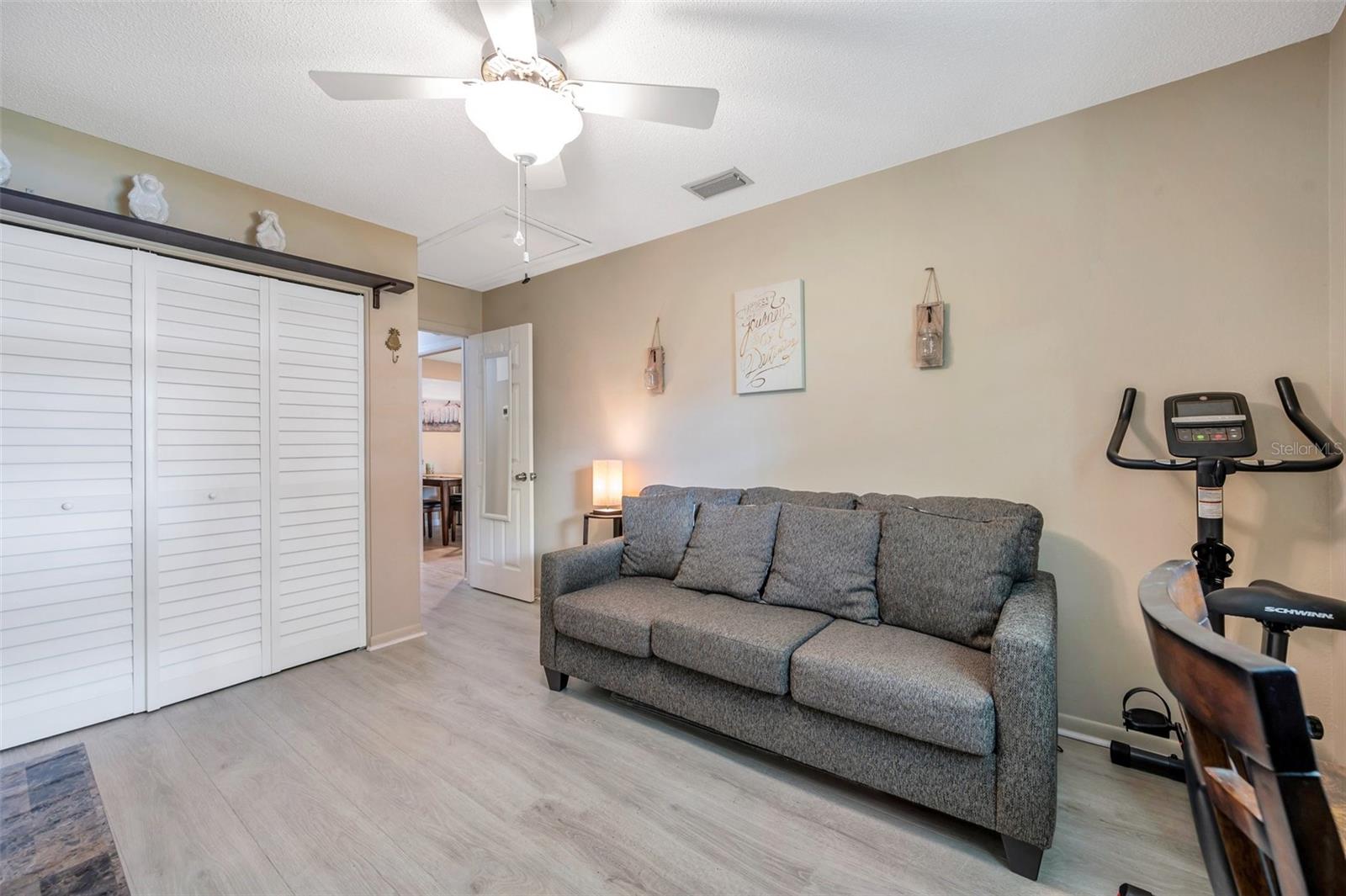 Listing photo id 30 for 11200 102nd Avenue 119