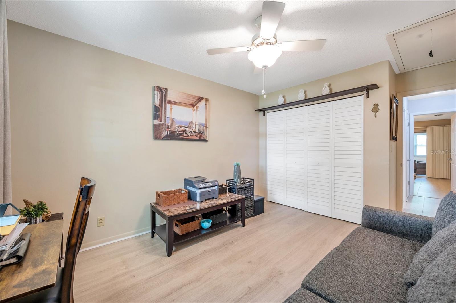Listing photo id 31 for 11200 102nd Avenue 119
