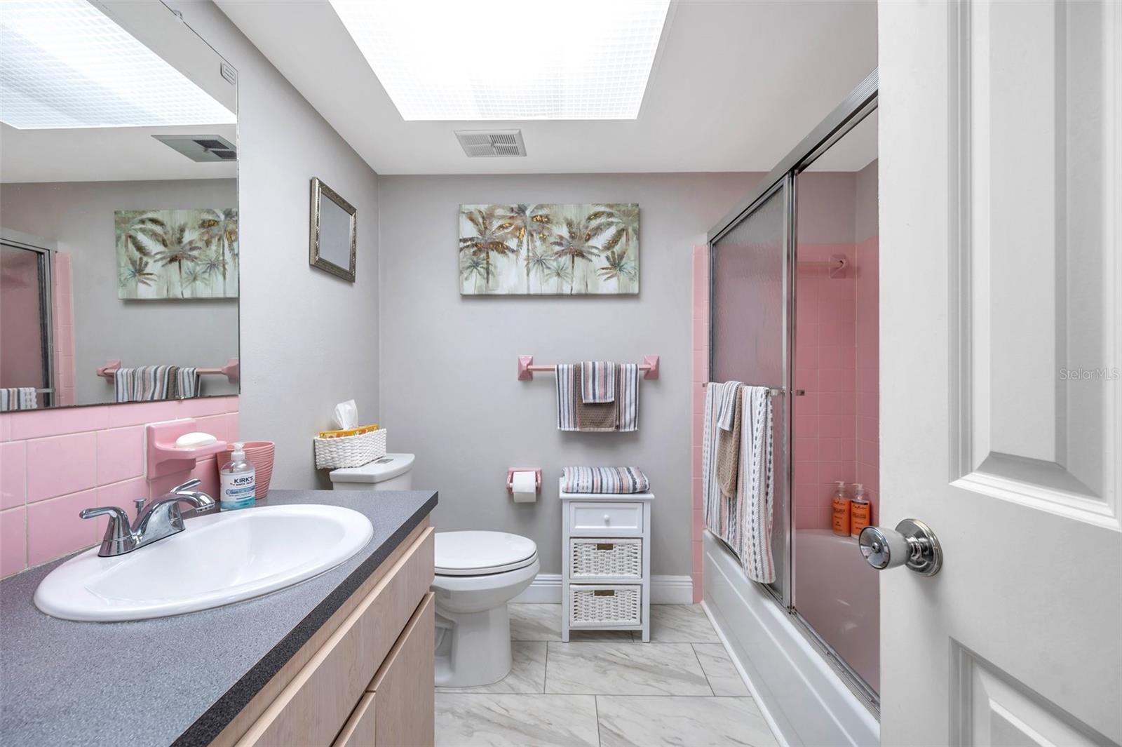 Listing photo id 33 for 11200 102nd Avenue 119