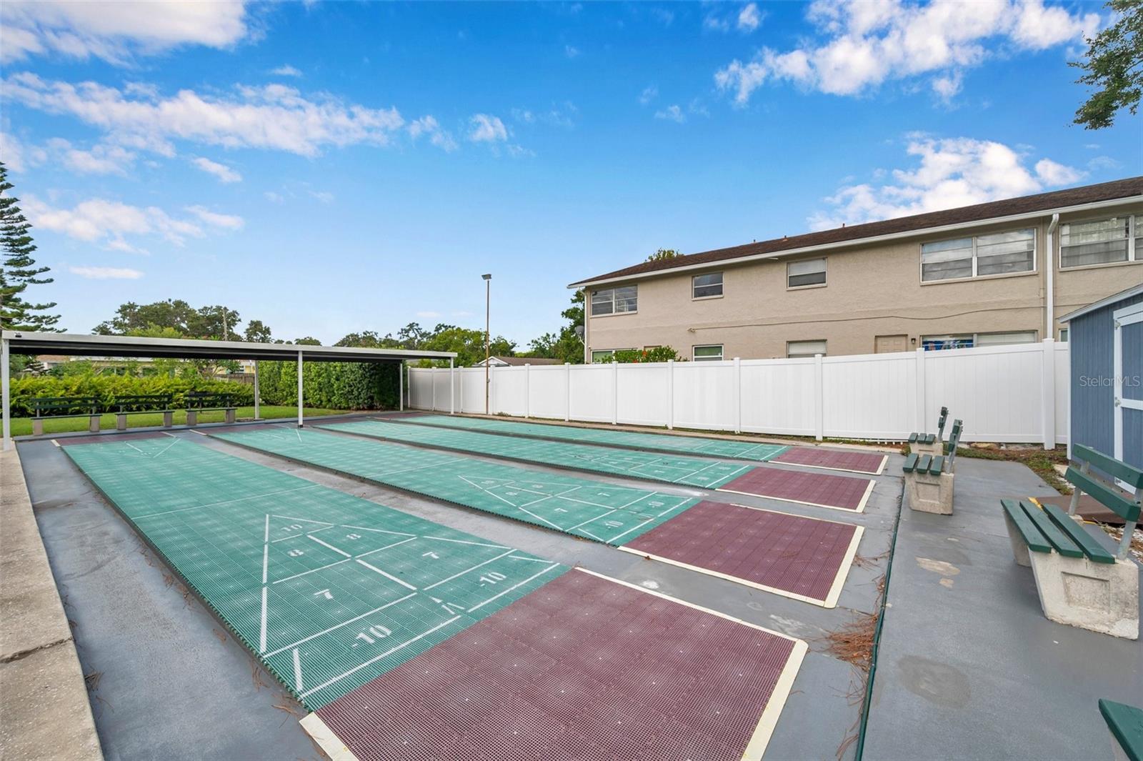 Listing photo id 40 for 11200 102nd Avenue 119