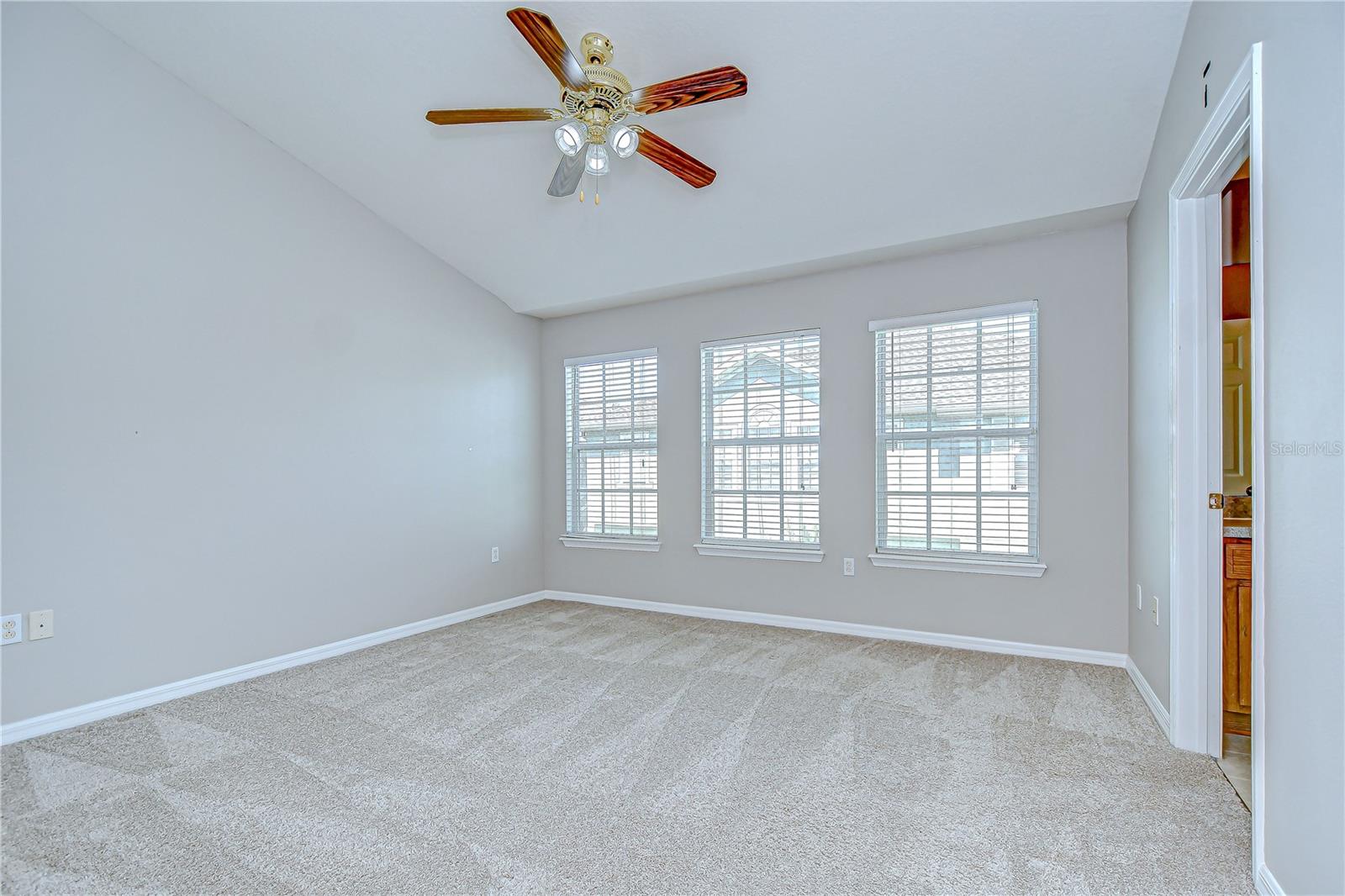 Image 24 of 43 For 5144 Blue Roan Way