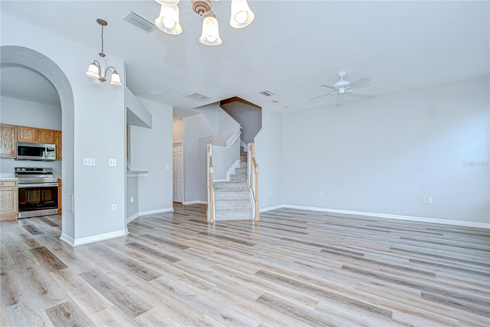 Image 7 of 43 For 5144 Blue Roan Way