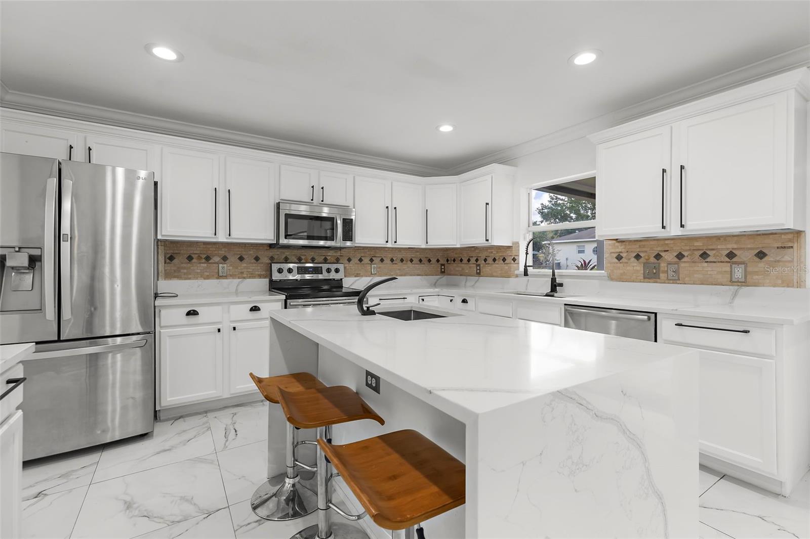Image 17 of 74 For 2746 Heathgate Way