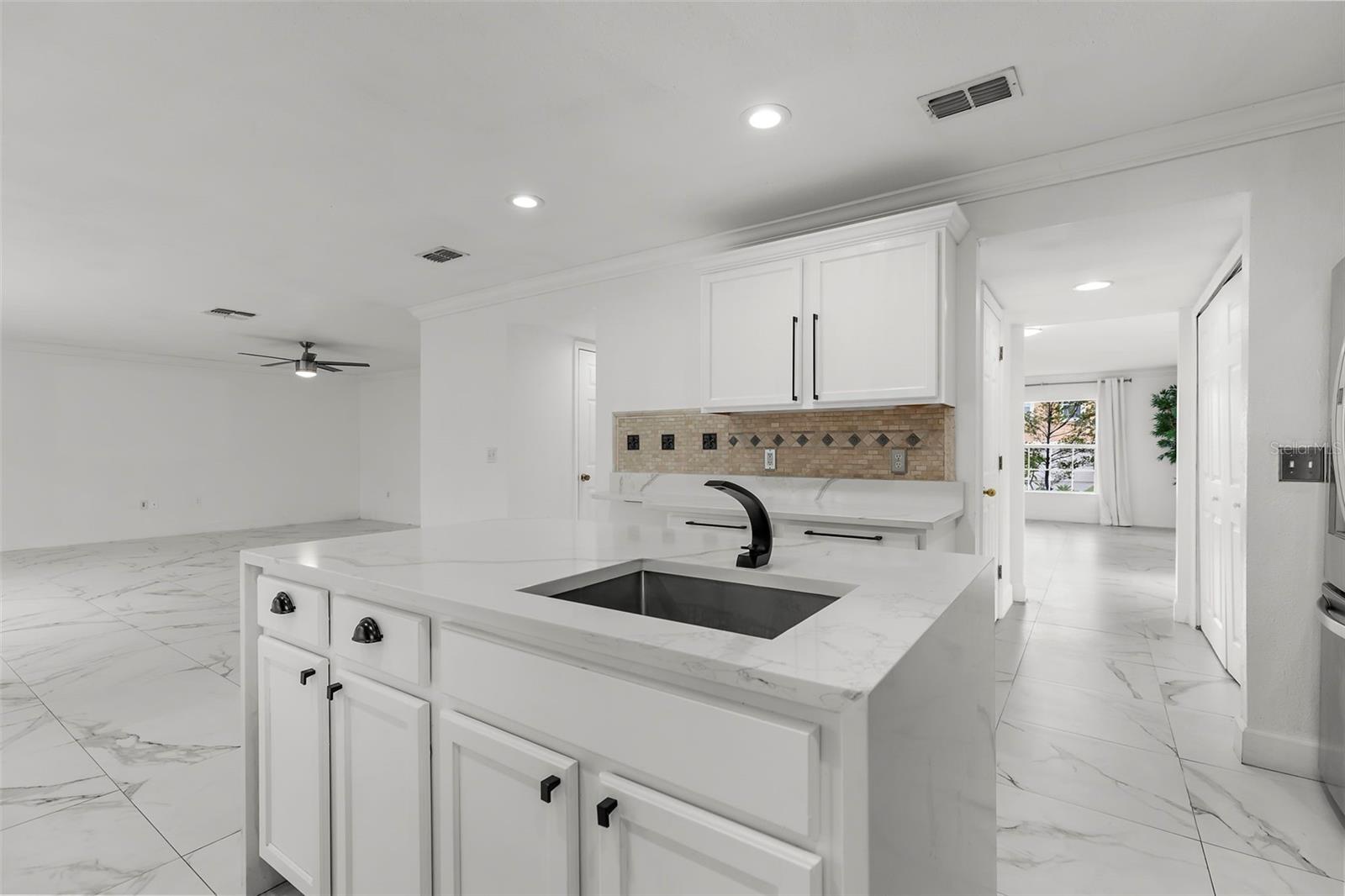 Image 18 of 74 For 2746 Heathgate Way
