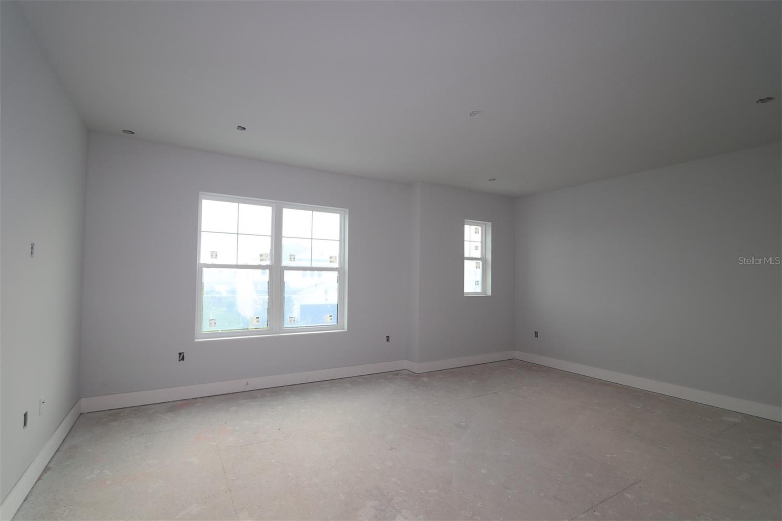 Image 8 of 19 For 640 Allora Avenue