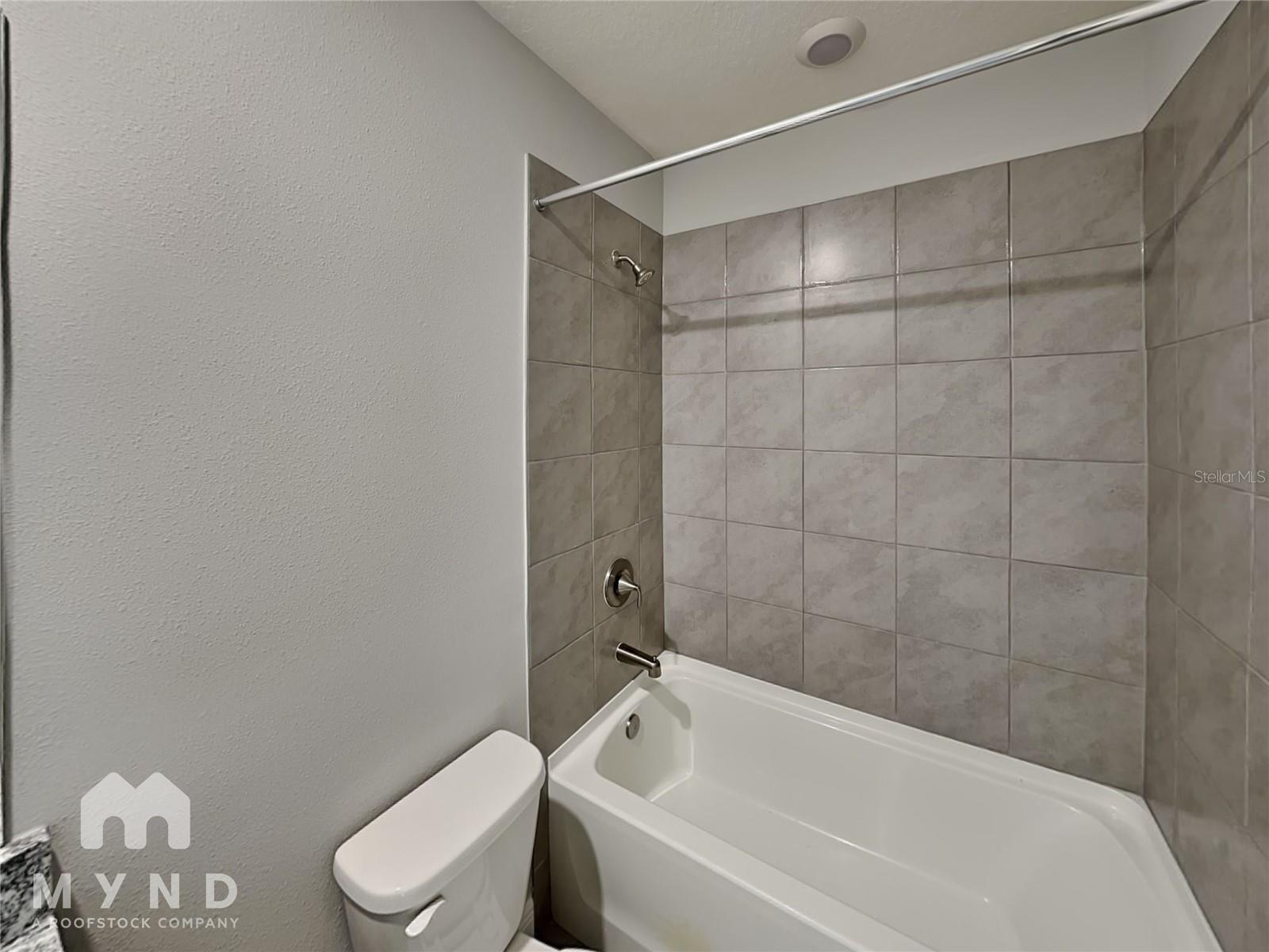 Image 24 of 36 For 2530 Chapel Oak Bend
