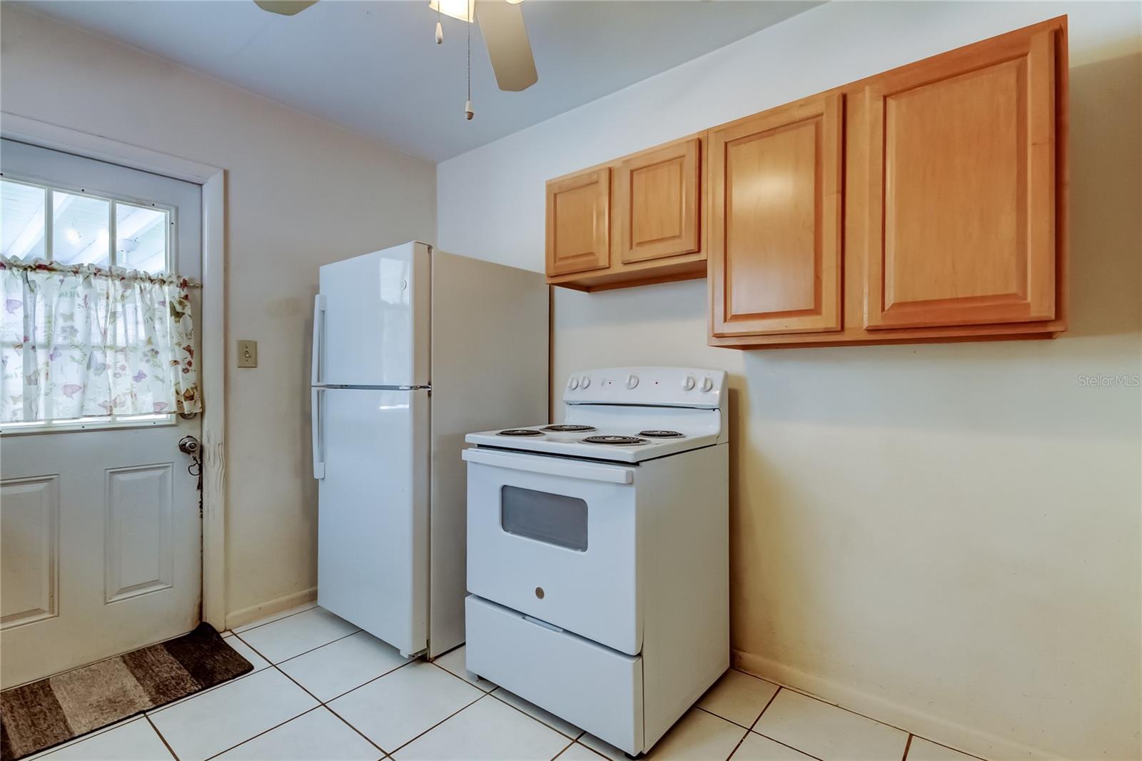 Listing photo id 8 for 4481 57th Avenue N
