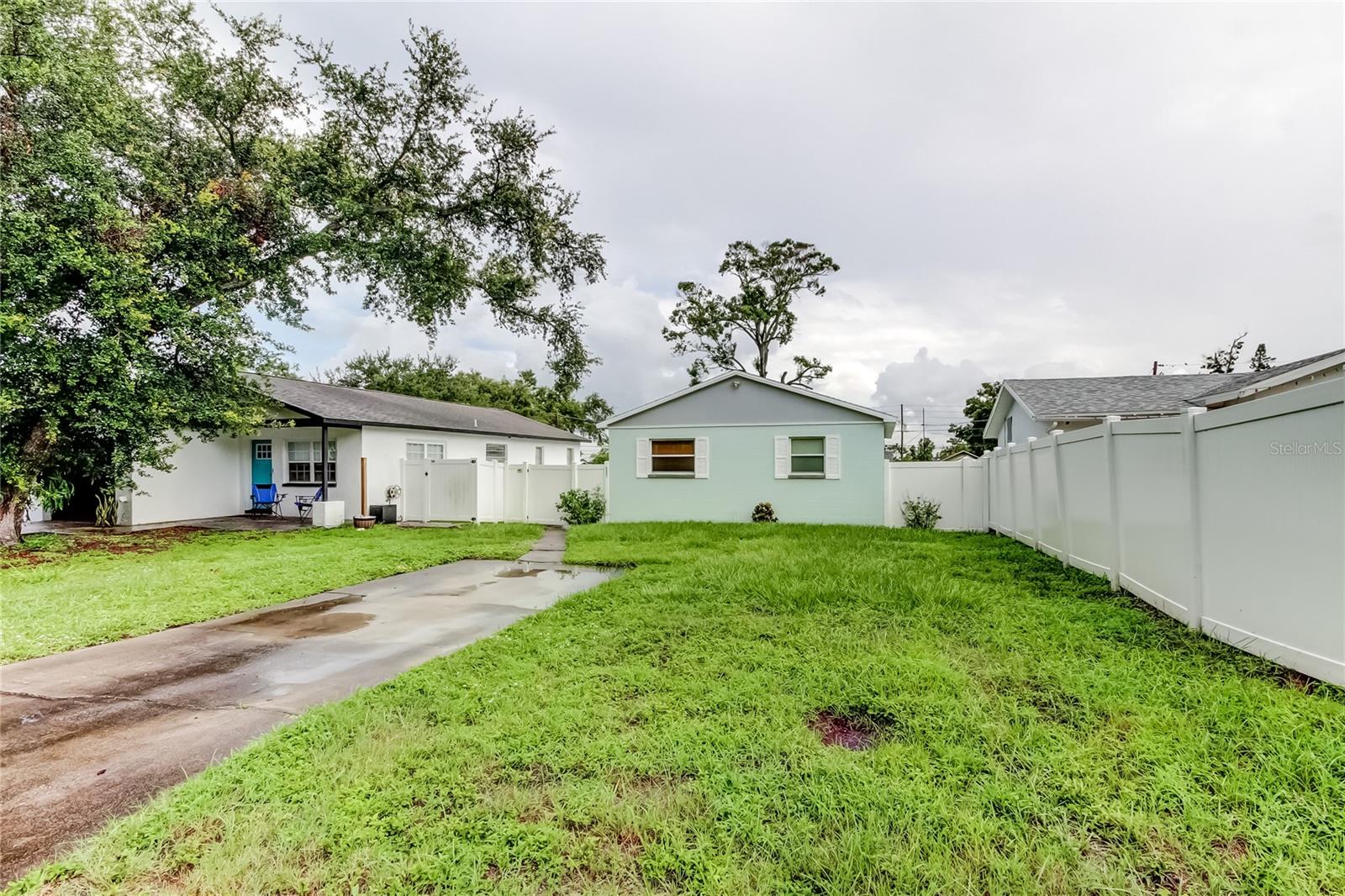 Listing photo id 0 for 4481 57th Avenue N