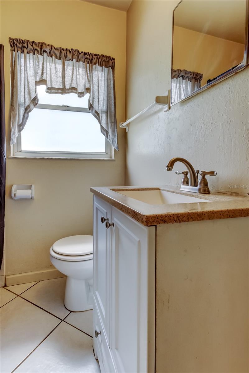 Listing photo id 19 for 4481 57th Avenue N