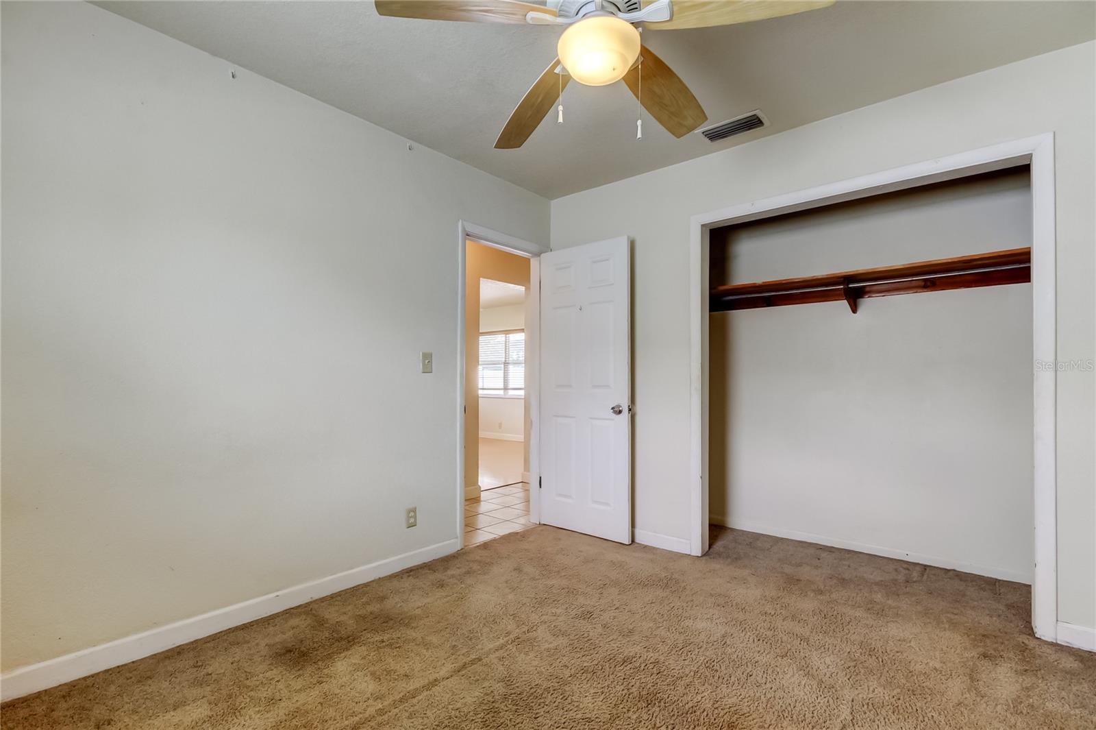 Listing photo id 24 for 4481 57th Avenue N