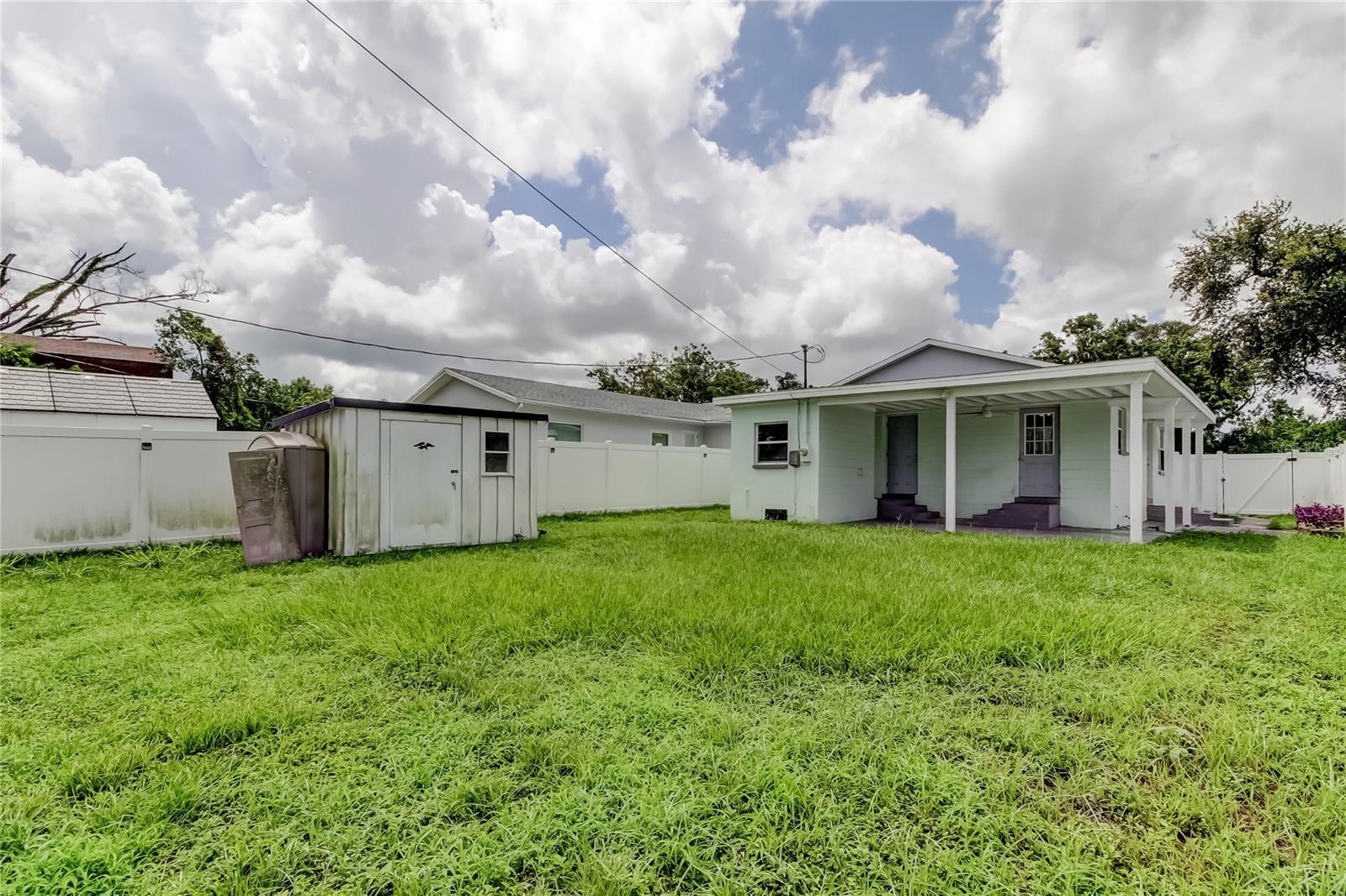 Listing photo id 28 for 4481 57th Avenue N