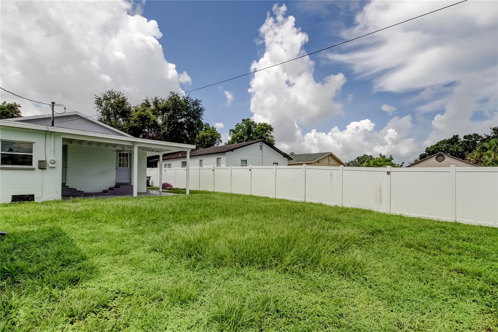 Listing photo id 32 for 4481 57th Avenue N