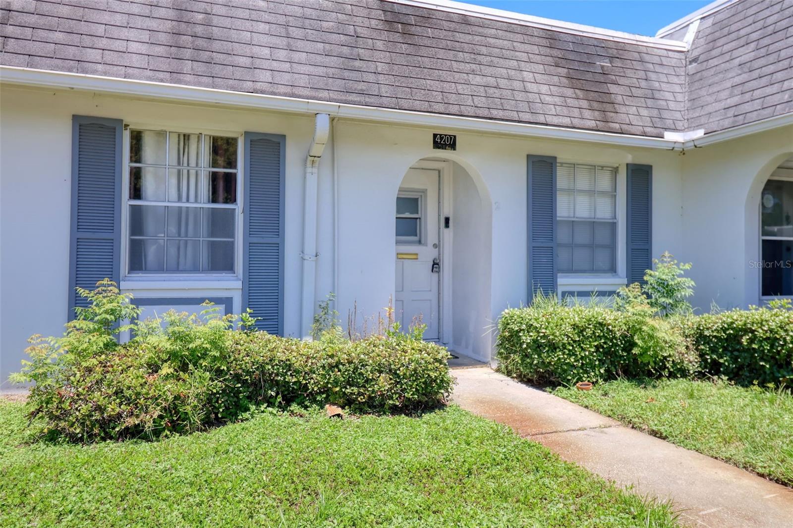 Listing photo id 2 for 4207 Touchton Place 4207
