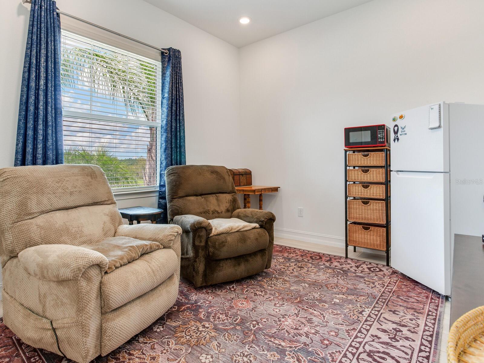 Listing photo id 8 for 6057 Marsh Trail Drive