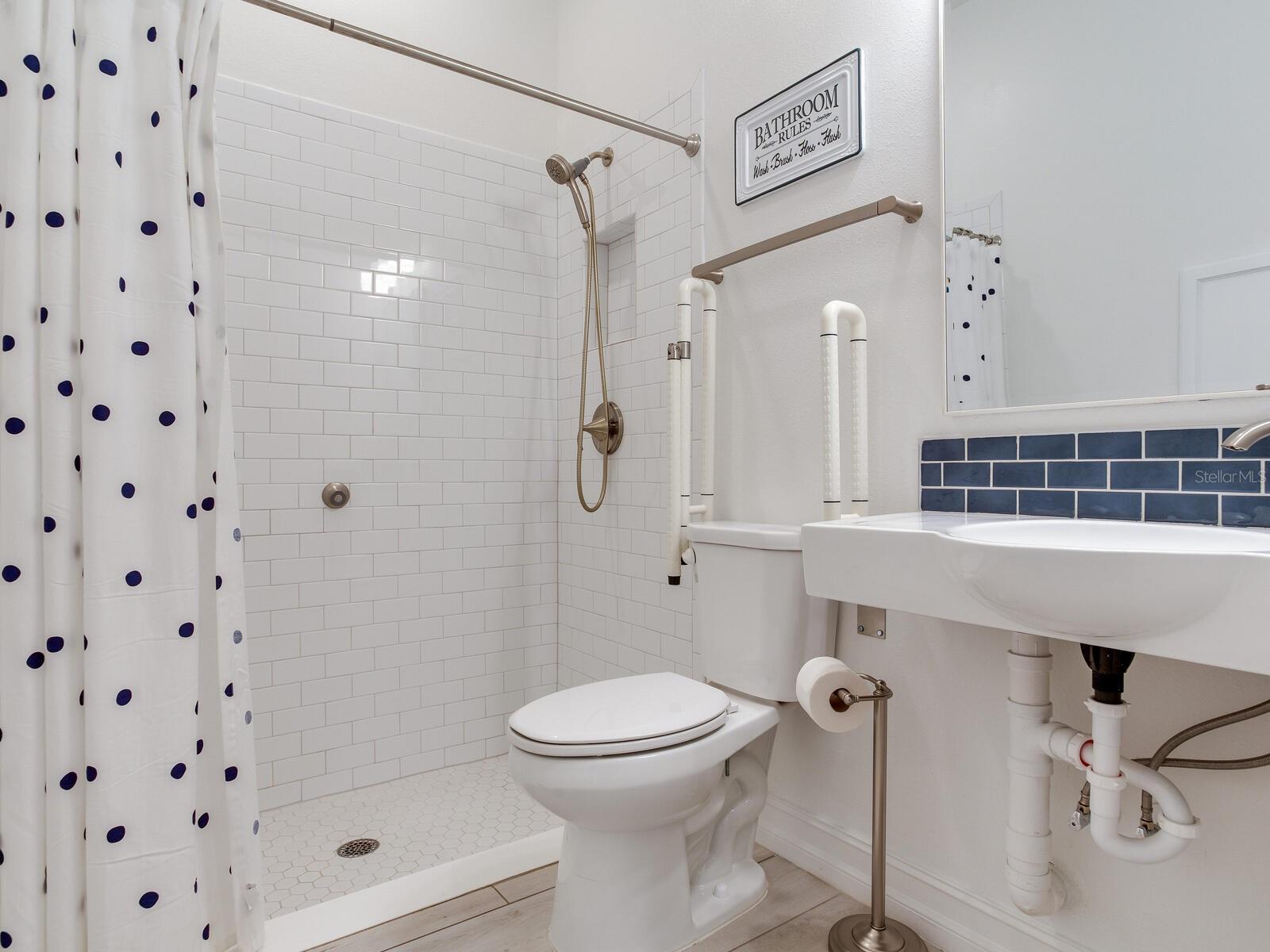 Listing photo id 14 for 6057 Marsh Trail Drive