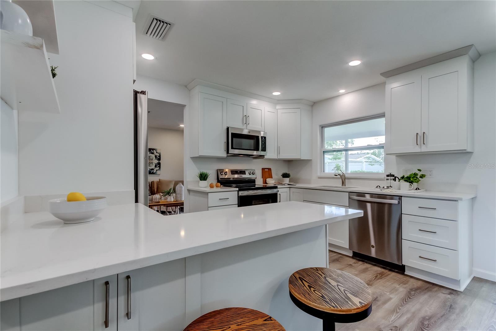 Image 14 of 52 For 13344 88th Avenue