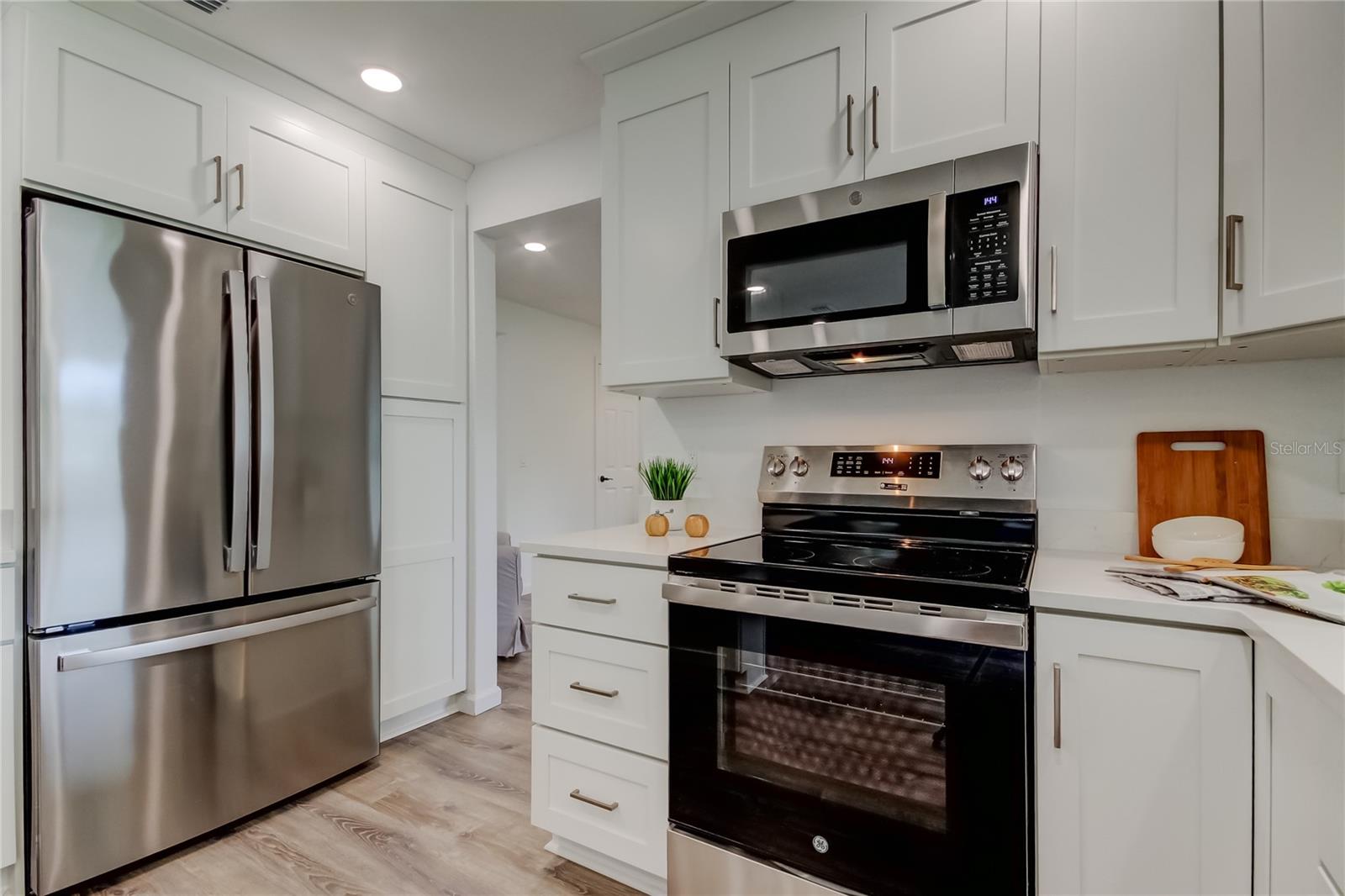 Image 17 of 52 For 13344 88th Avenue