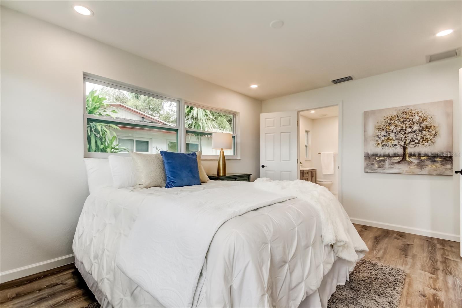 Image 29 of 52 For 13344 88th Avenue