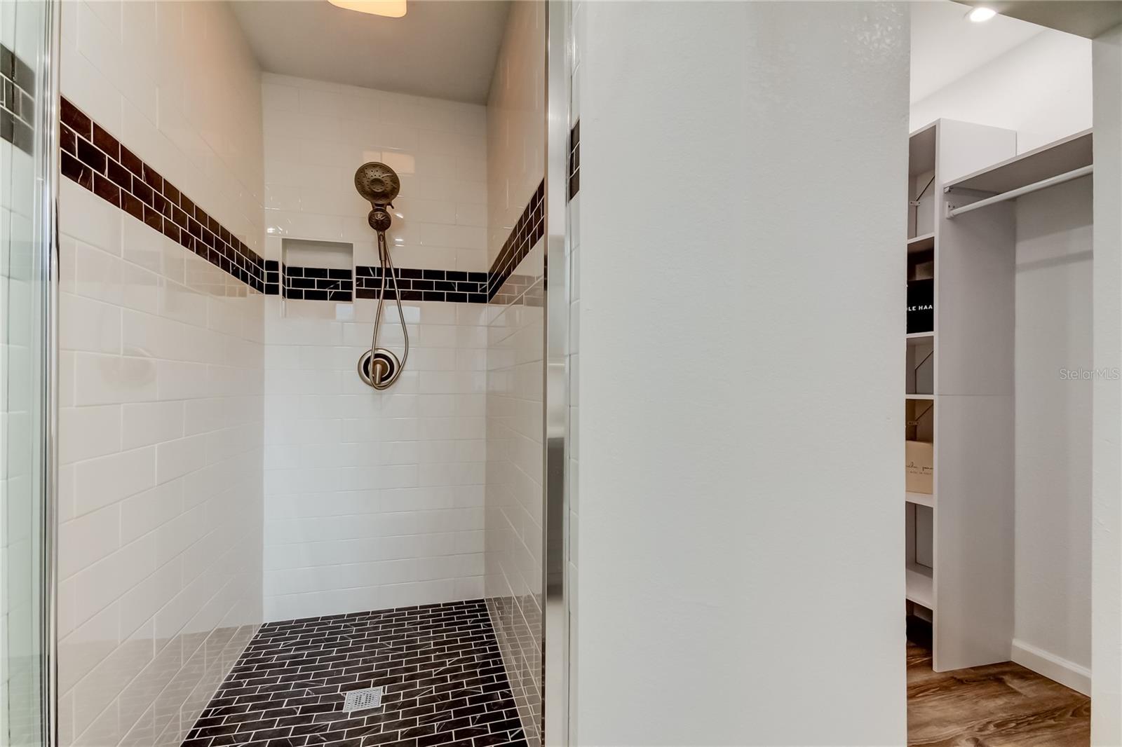 Image 34 of 52 For 13344 88th Avenue