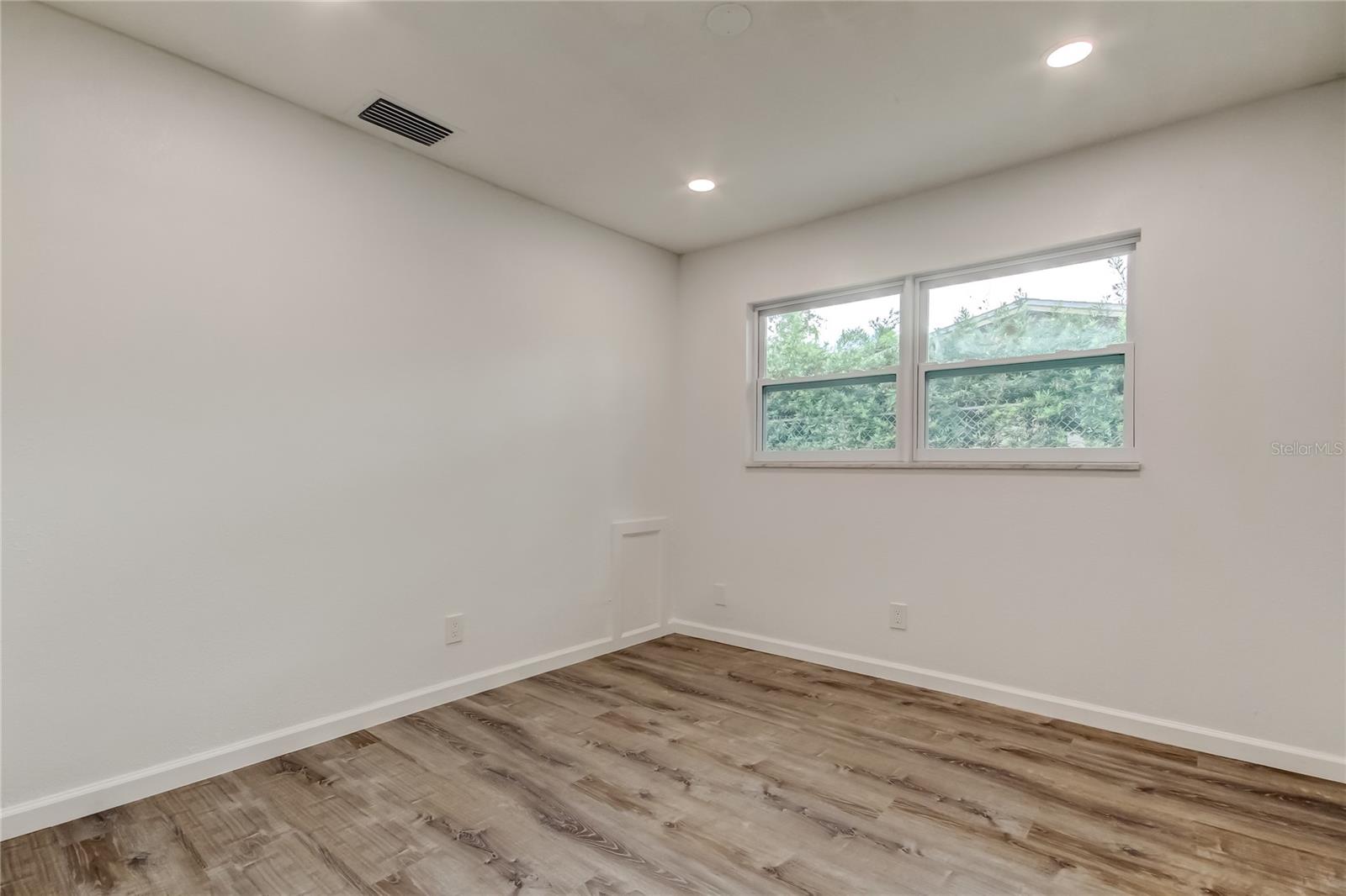 Image 40 of 52 For 13344 88th Avenue