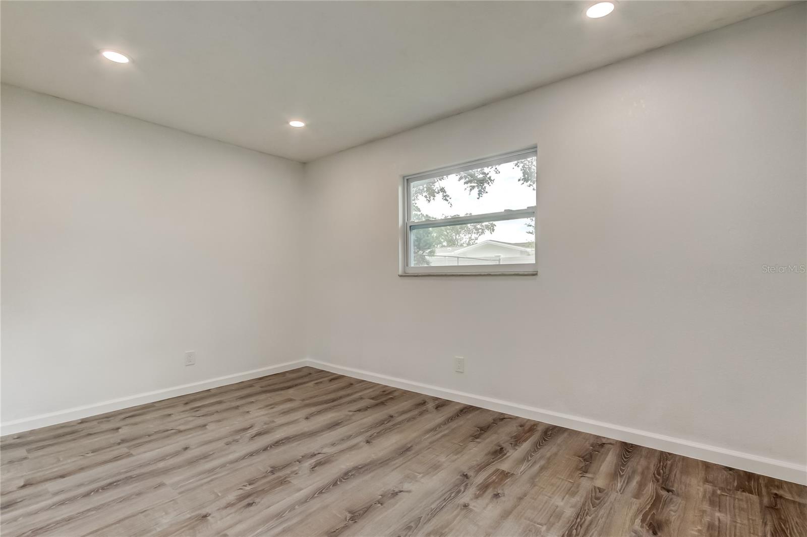 Image 42 of 52 For 13344 88th Avenue