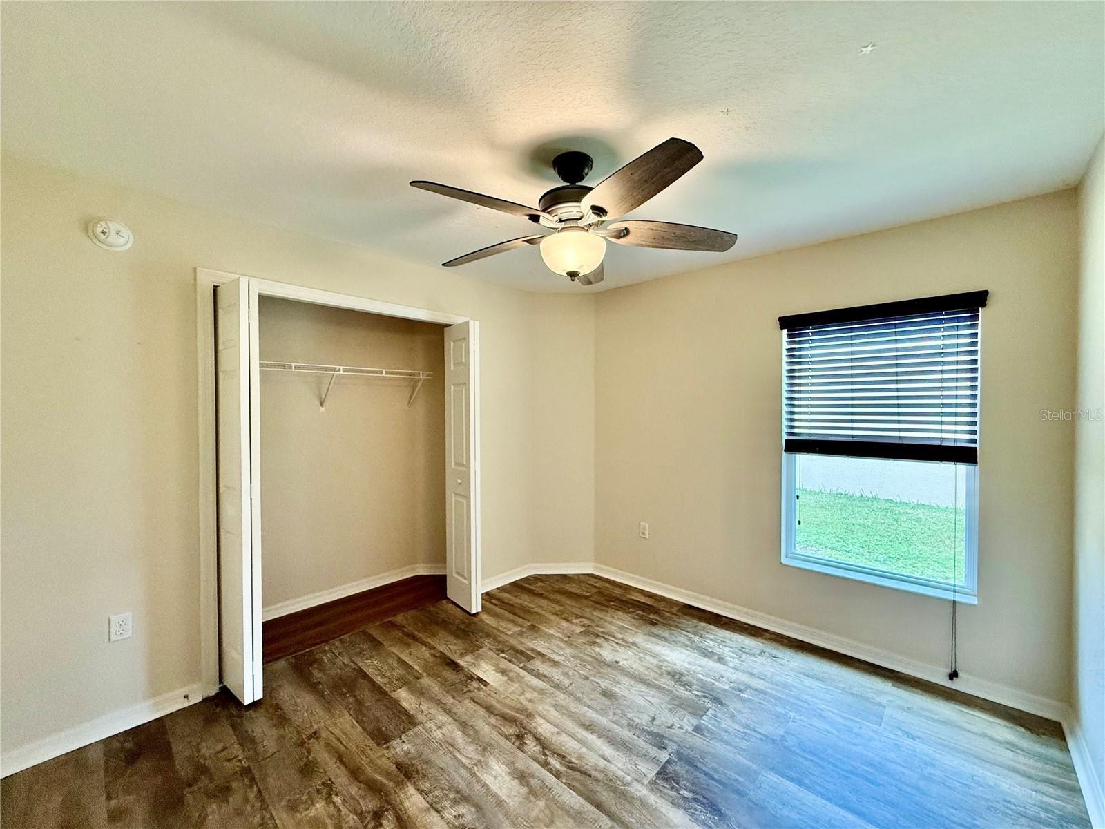 Listing photo id 23 for 6054 Merrifield Drive
