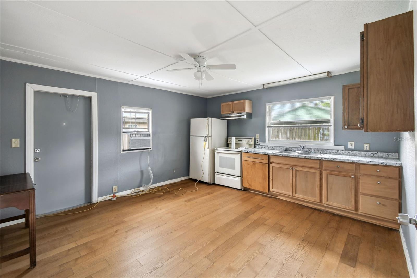 Image 9 of 43 For 6220 Missouri Avenue