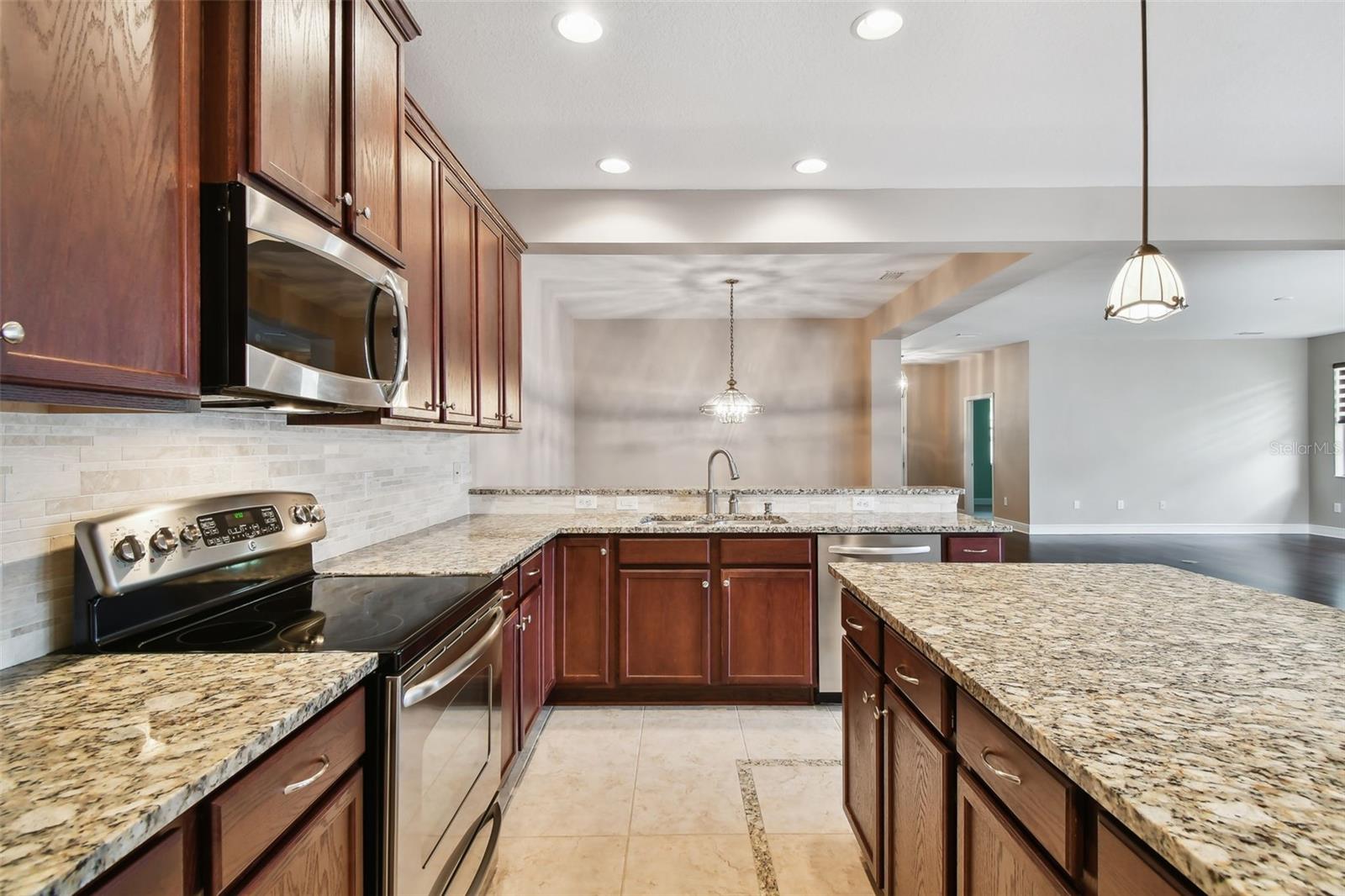 Image 19 of 73 For 11317 Wickersley Place