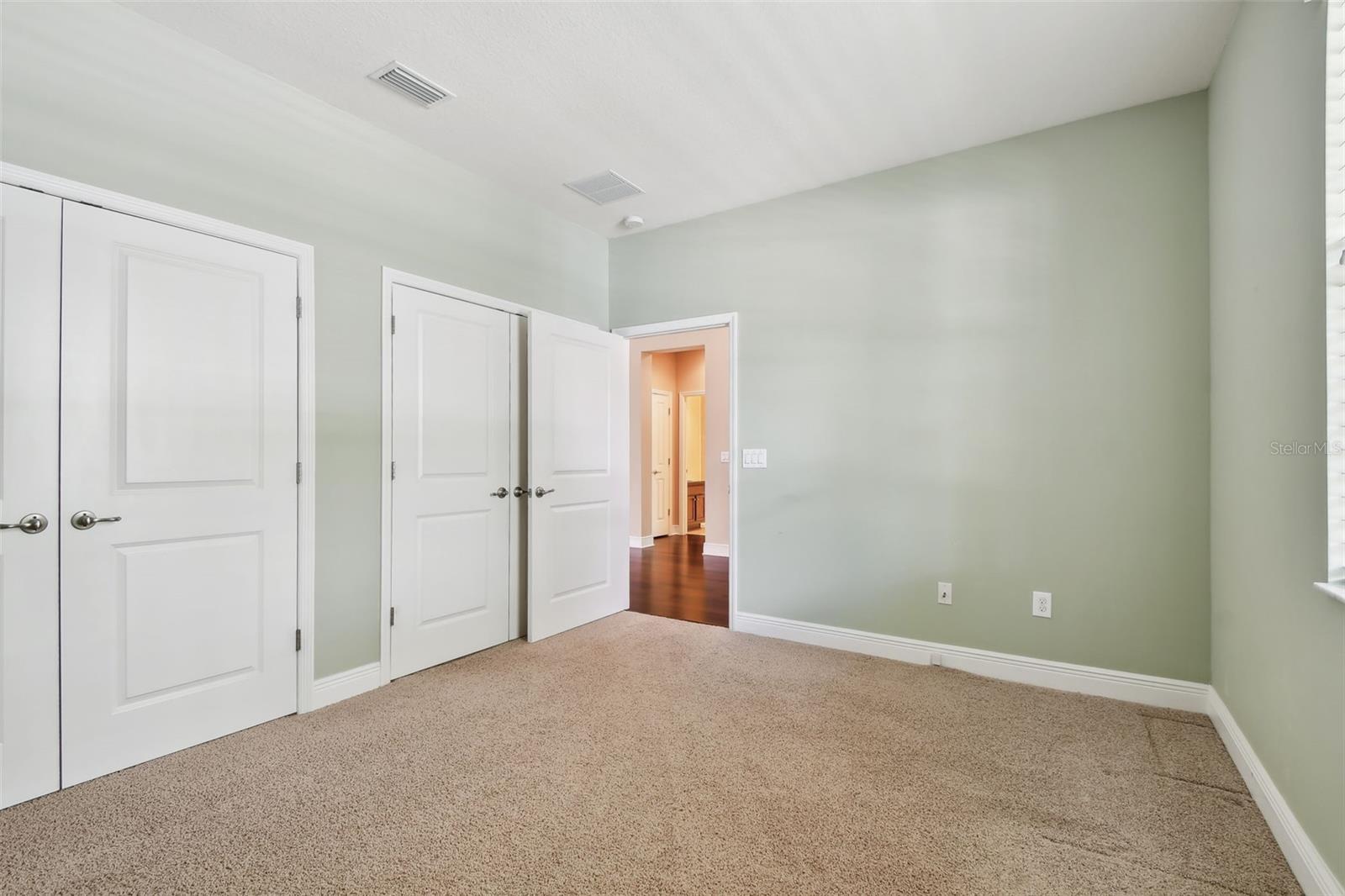 Image 33 of 73 For 11317 Wickersley Place