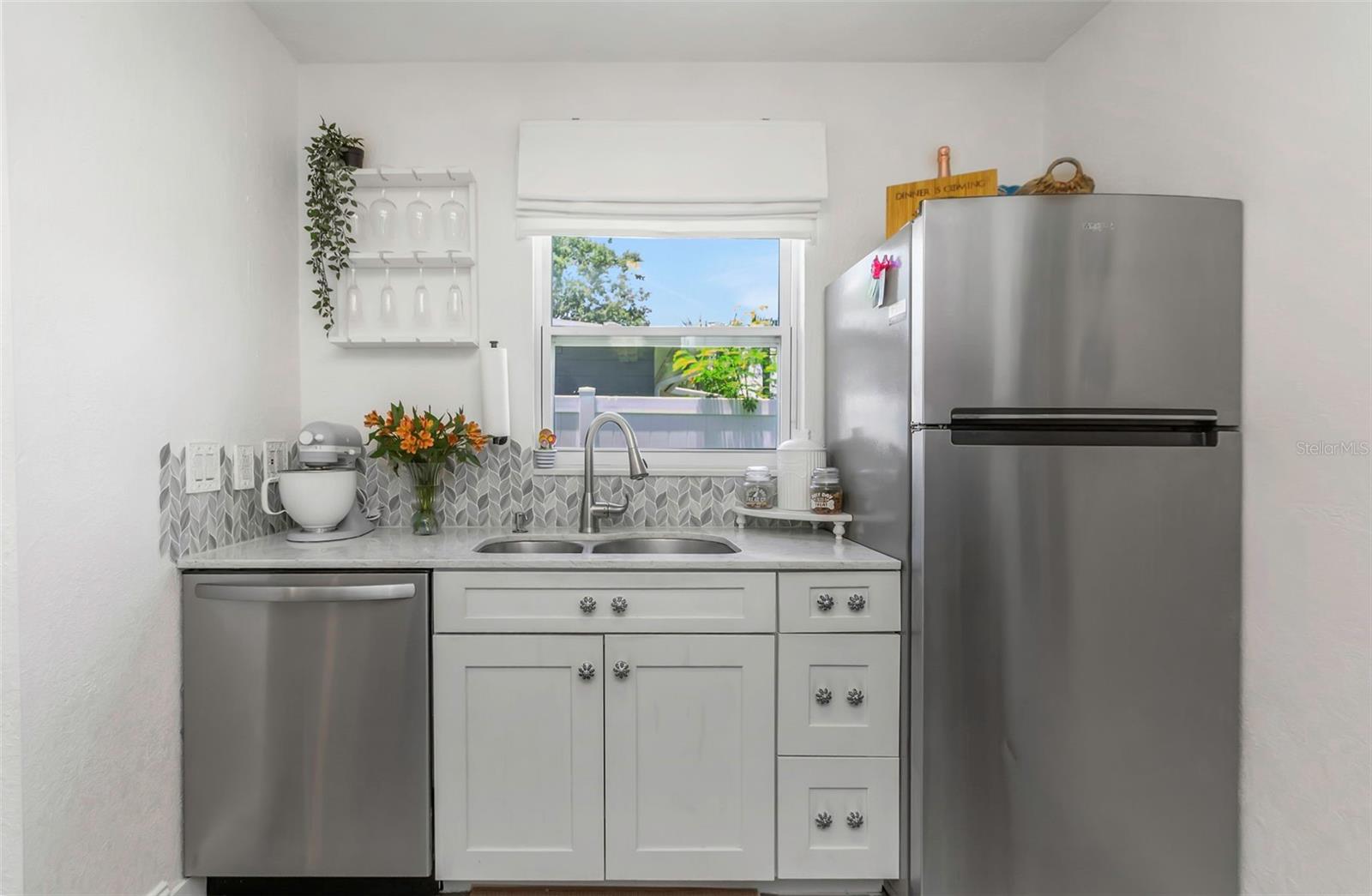 Image 18 of 47 For 5741 91st Avenue N