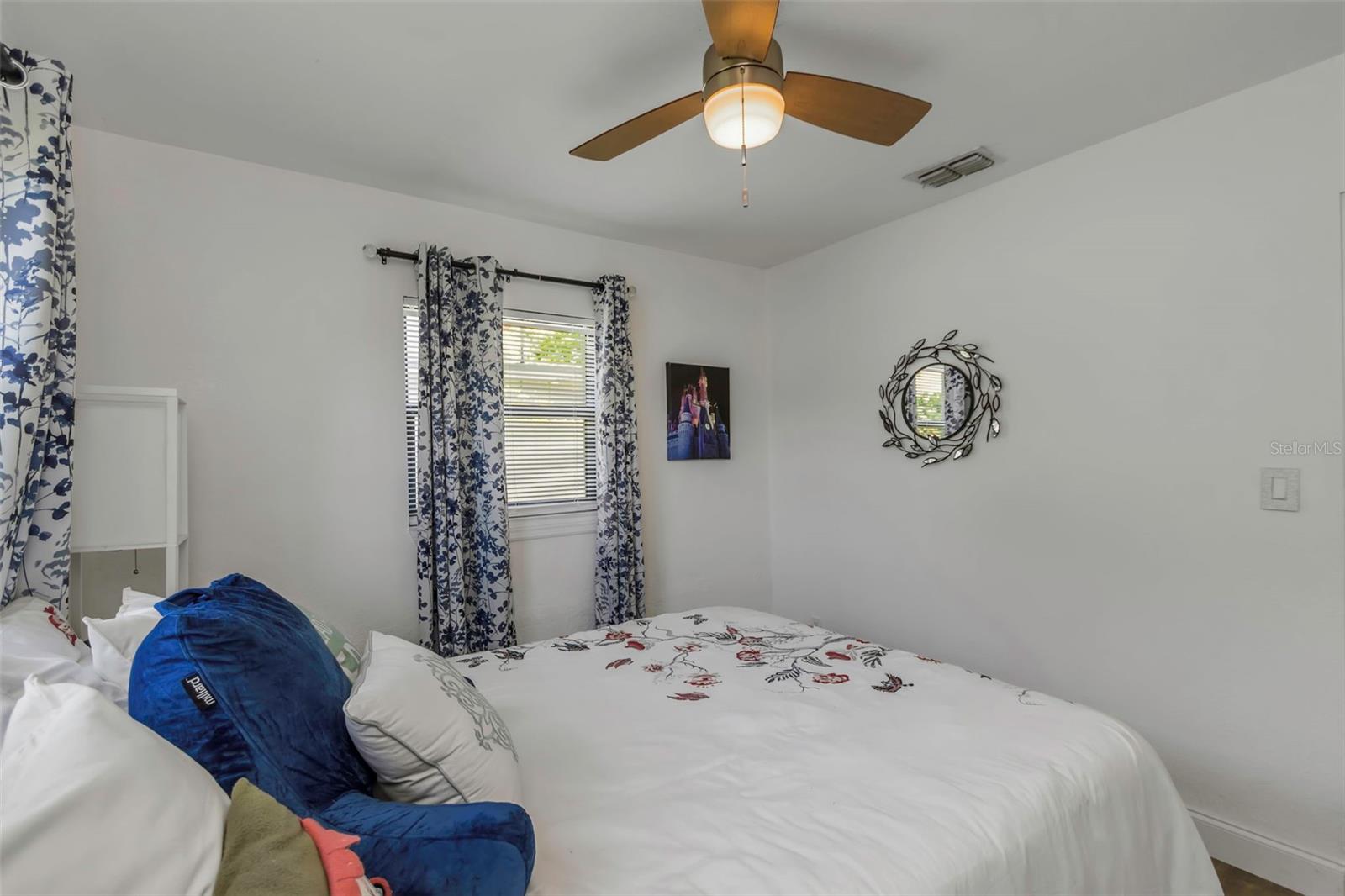 Image 32 of 47 For 5741 91st Avenue N