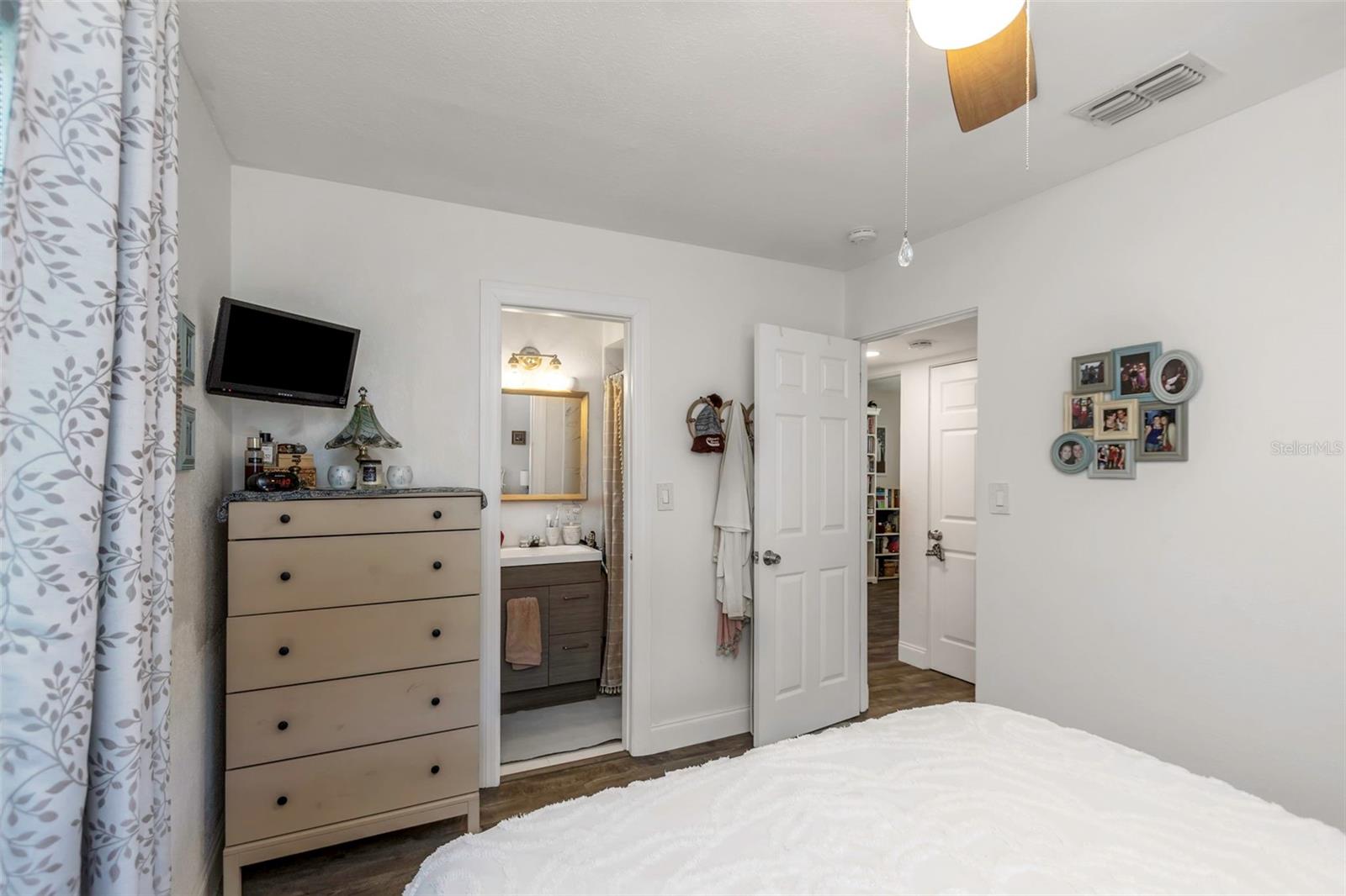 Image 38 of 47 For 5741 91st Avenue N