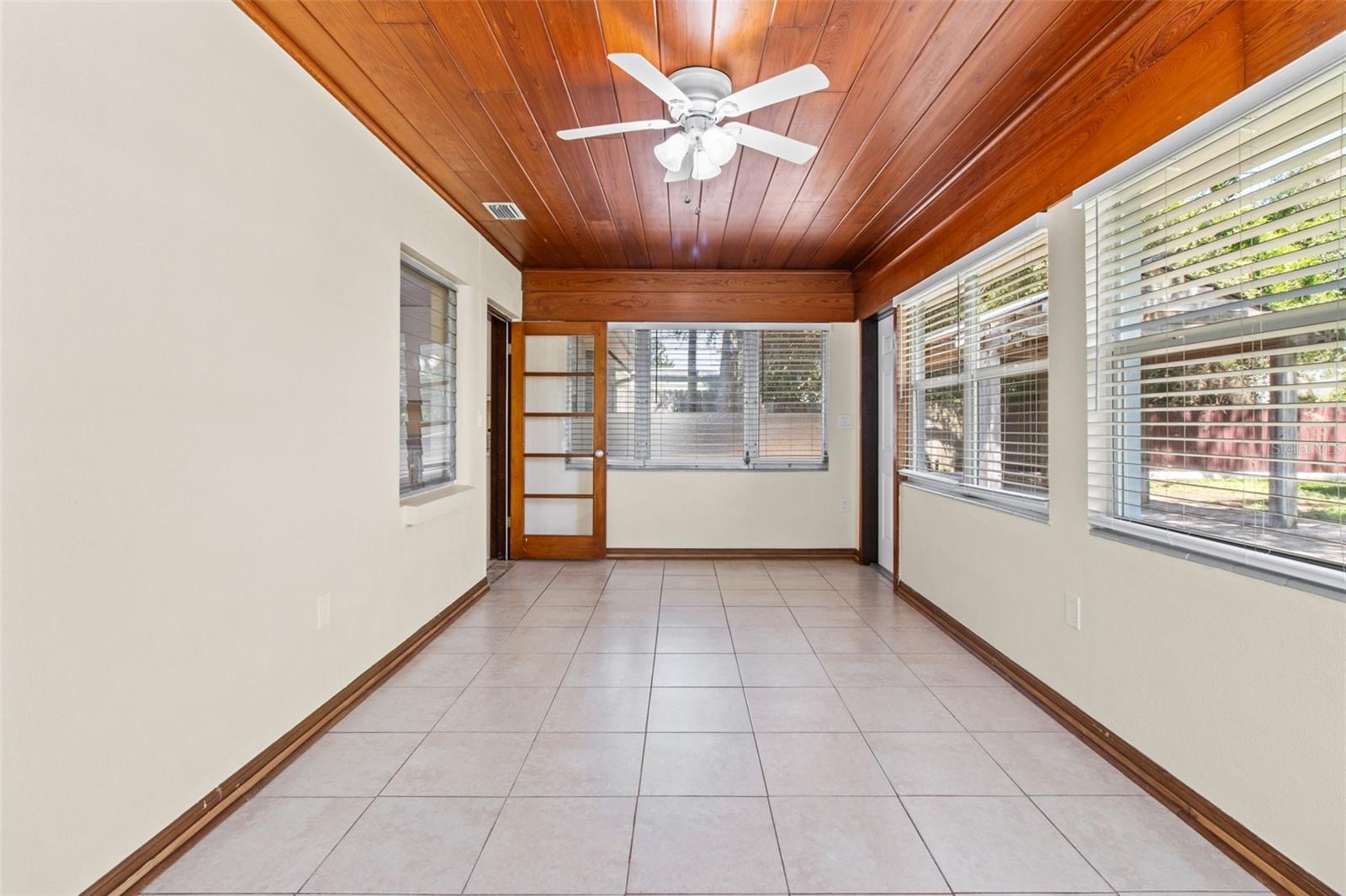 Image 12 of 33 For 512 Richmond Street