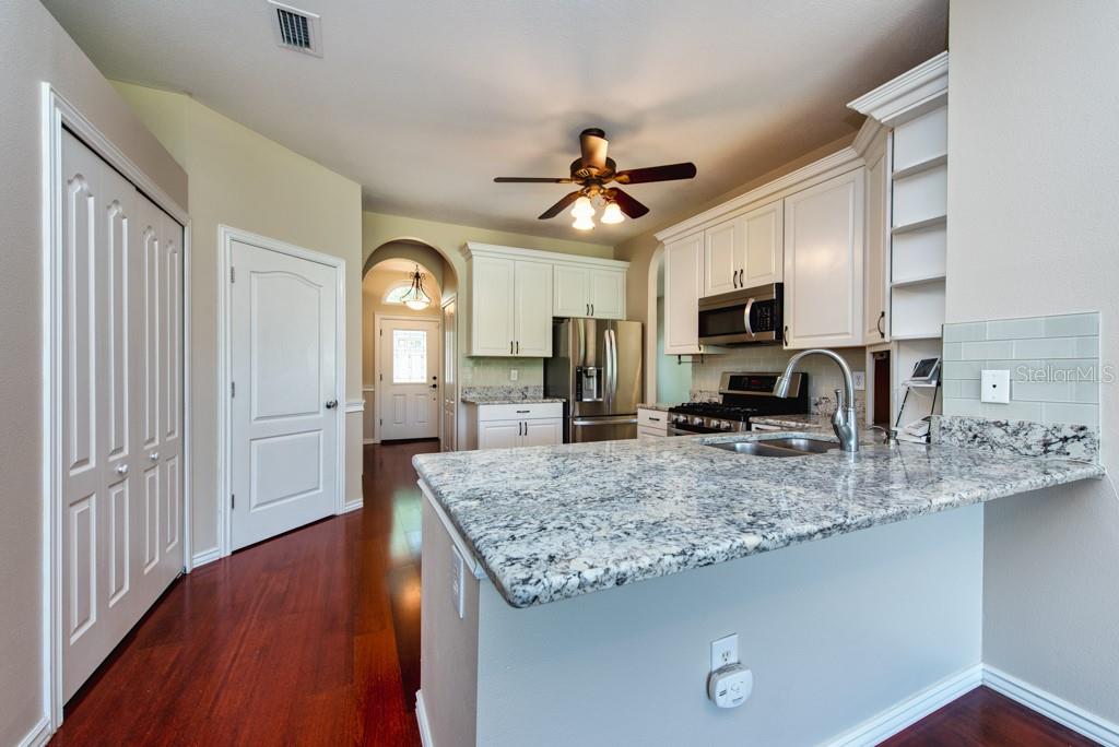 Image 10 of 43 For 27652 Sky Lake Circle