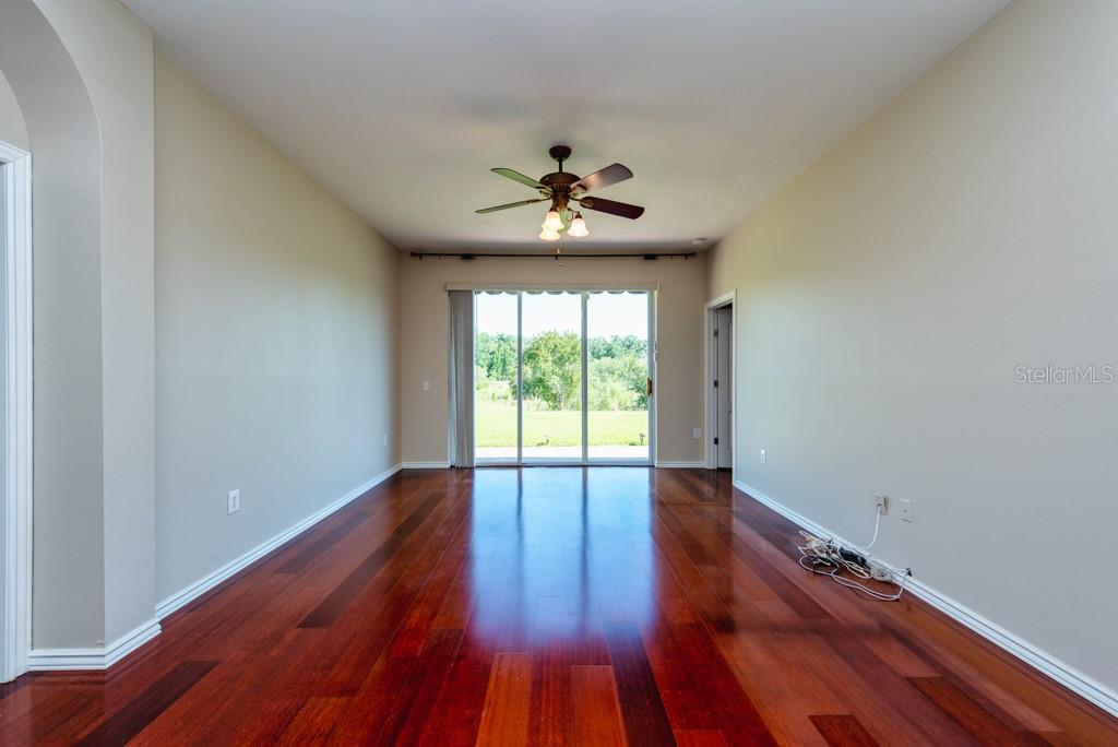 Image 11 of 43 For 27652 Sky Lake Circle