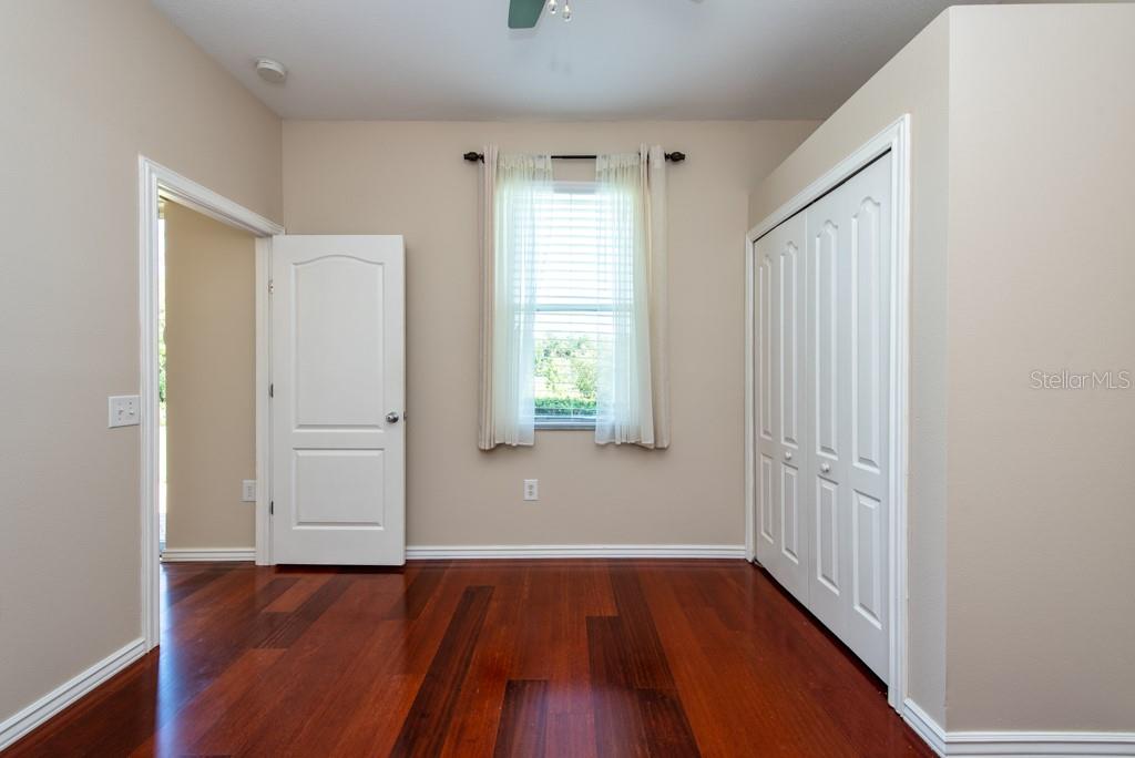 Image 19 of 43 For 27652 Sky Lake Circle