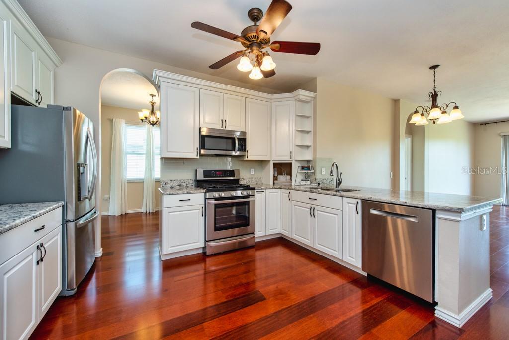 Image 8 of 43 For 27652 Sky Lake Circle