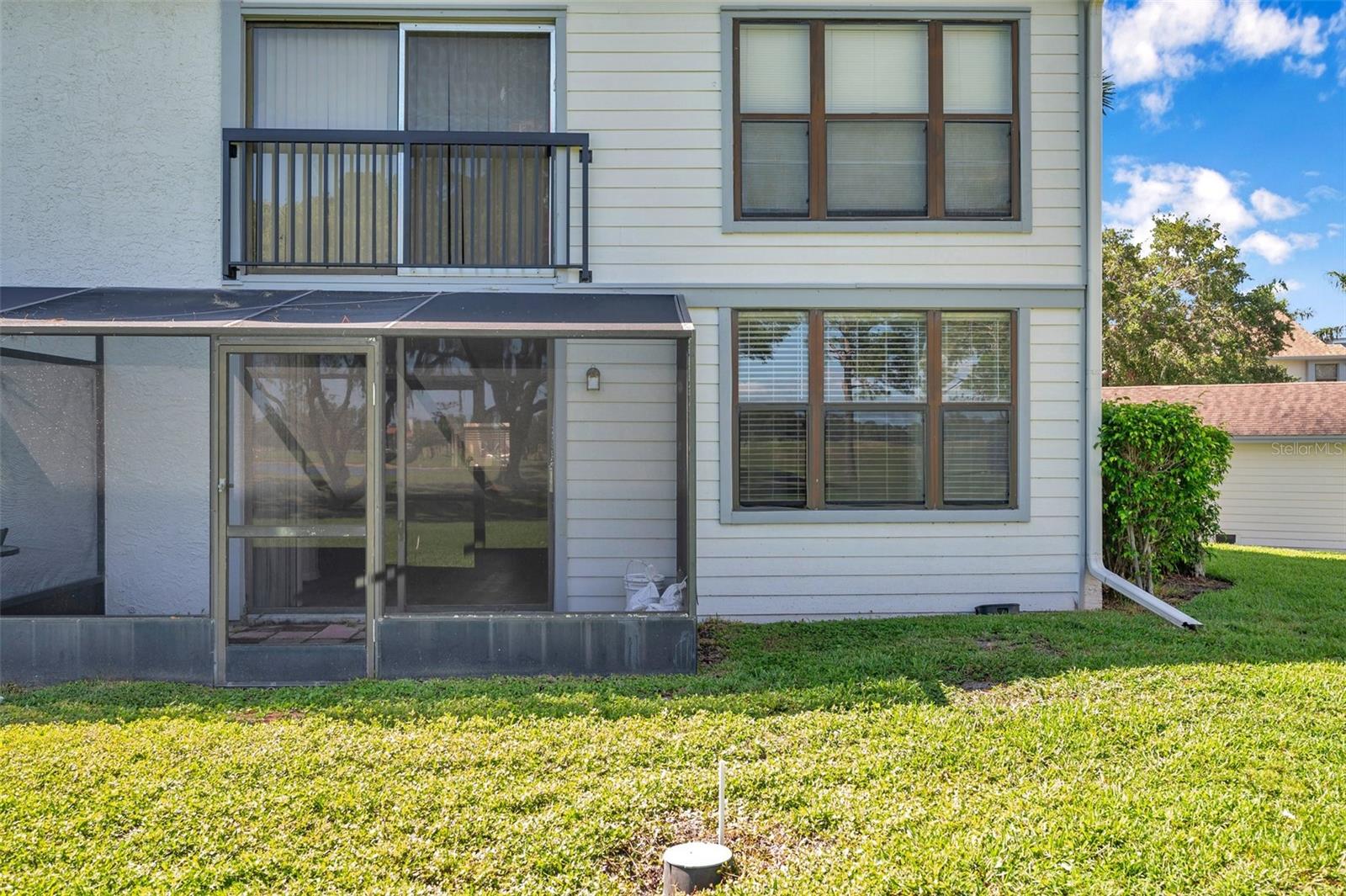 Image 33 of 40 For 2049 Skimmer Court W 311