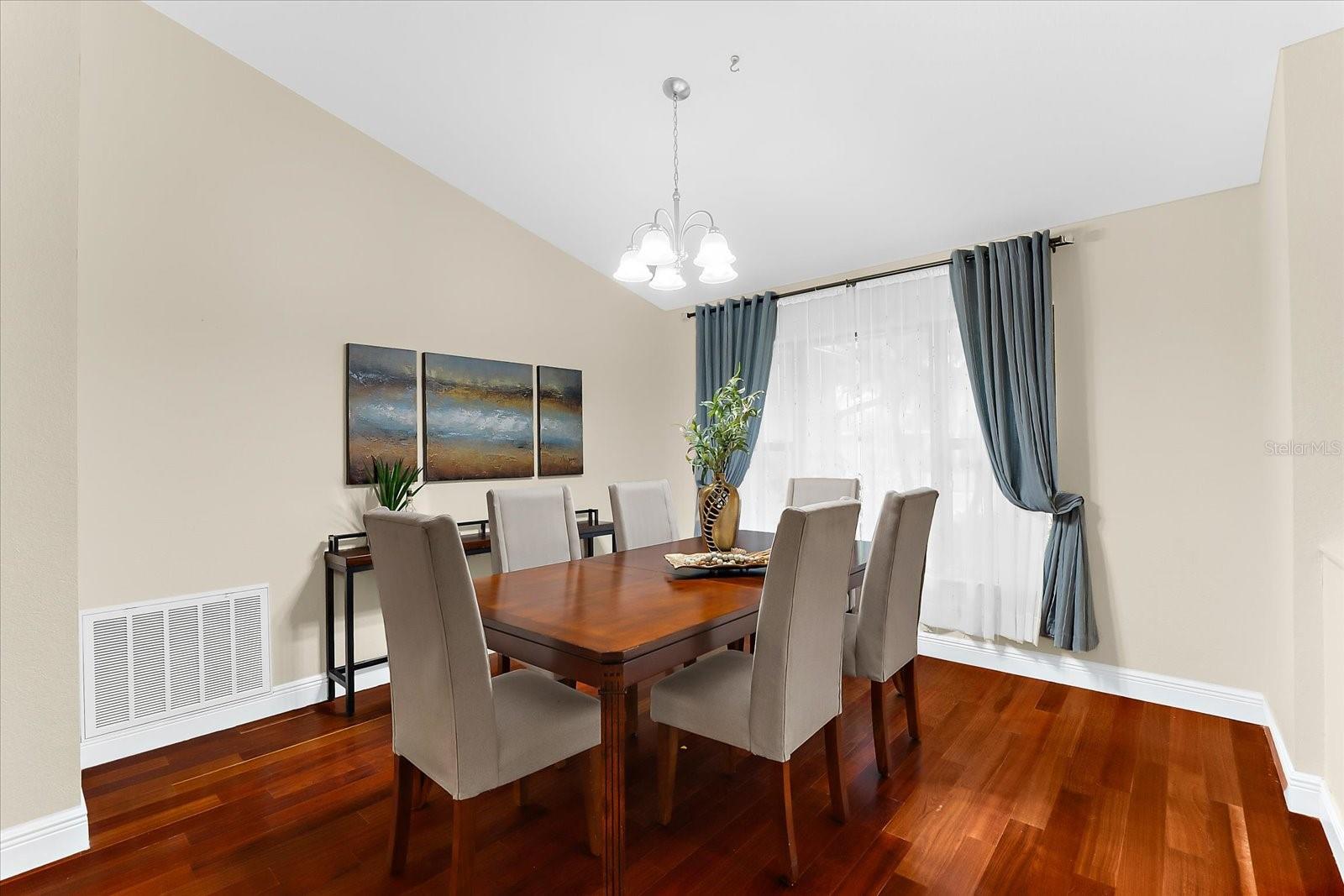 Image 11 of 61 For 3360 Hickorywood Way