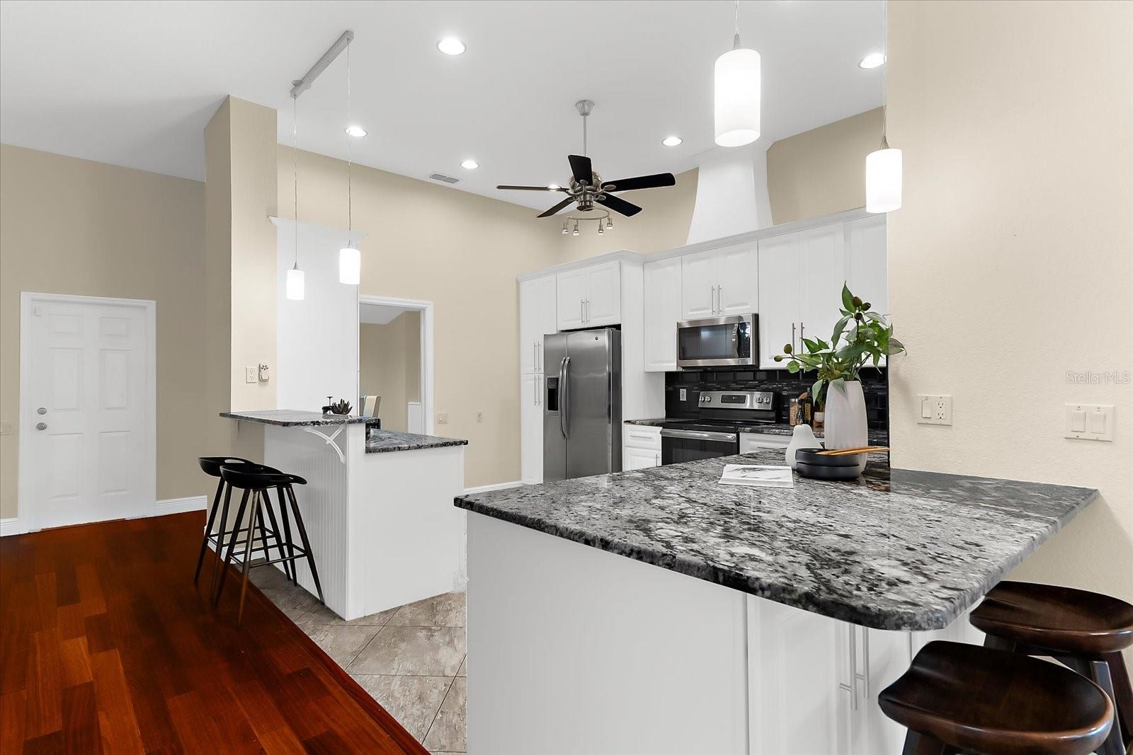 Image 13 of 61 For 3360 Hickorywood Way