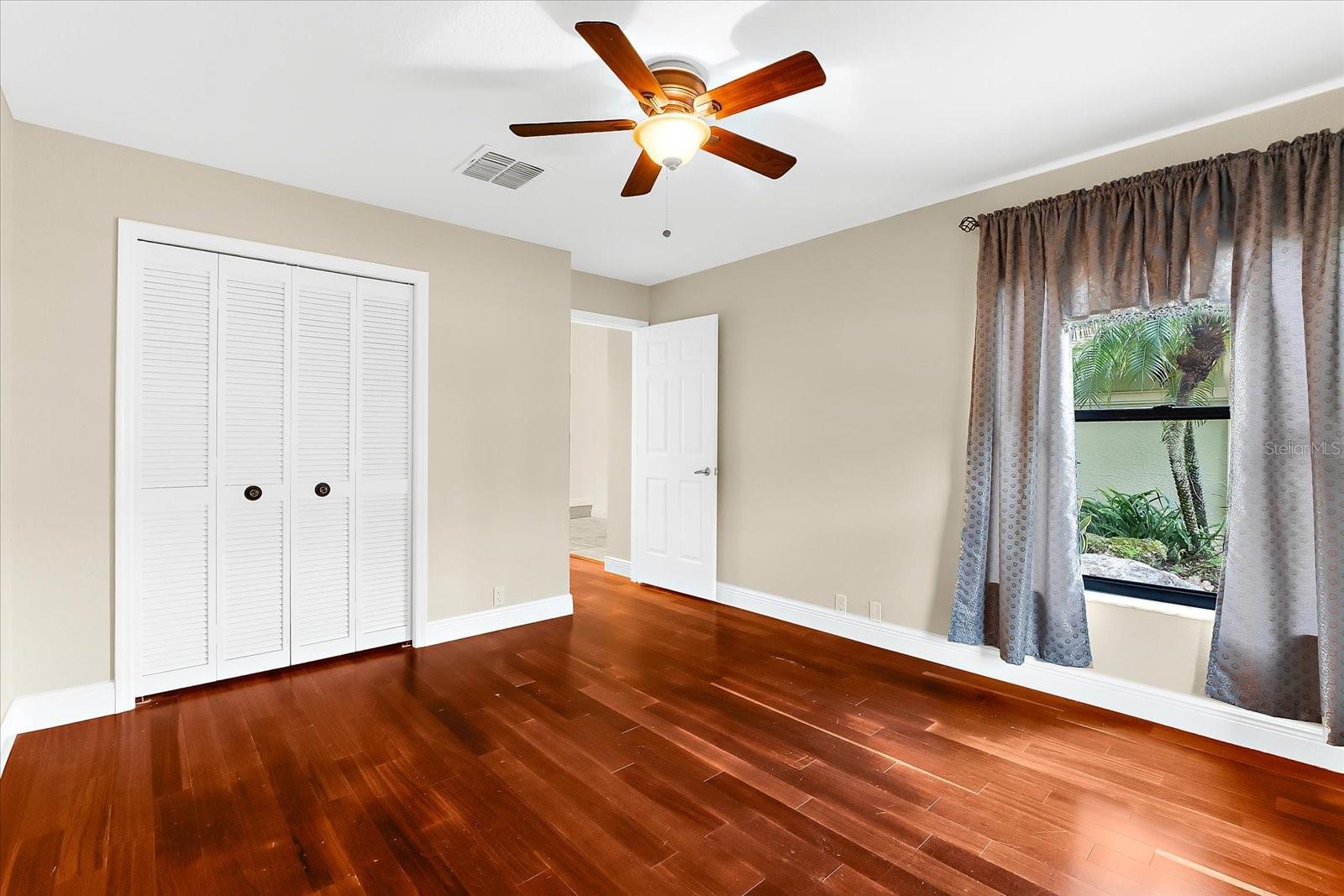 Image 35 of 61 For 3360 Hickorywood Way