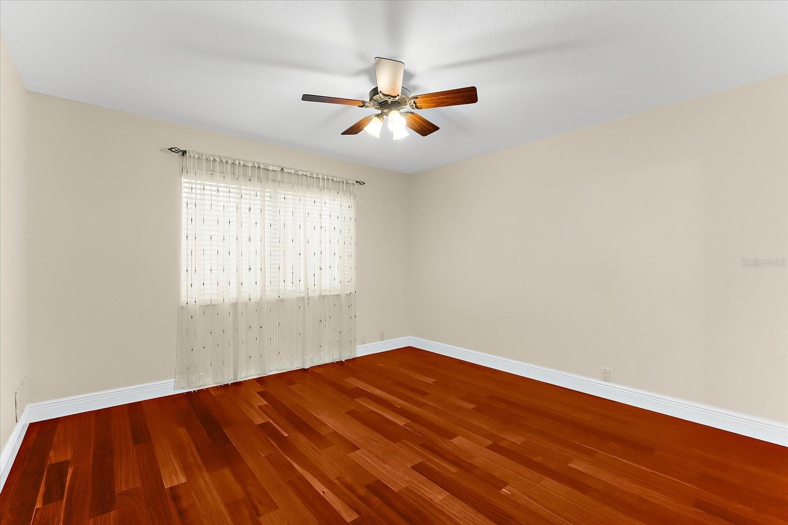 Image 37 of 61 For 3360 Hickorywood Way