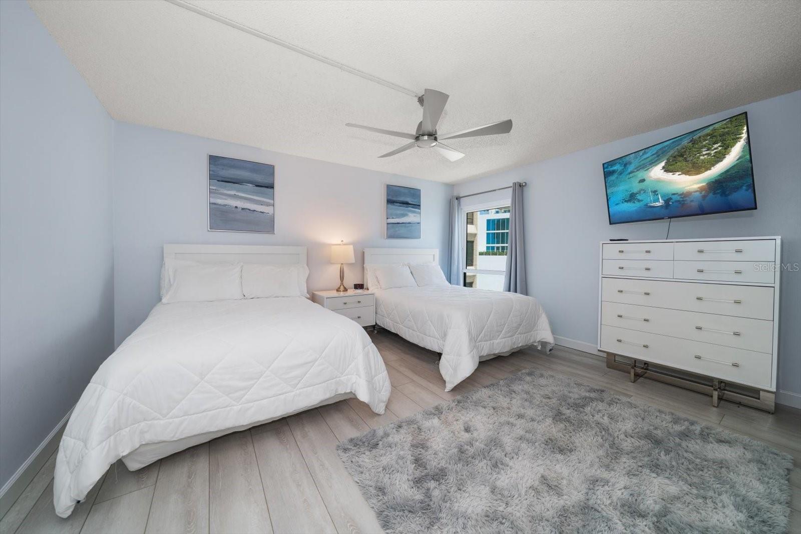 Image 11 of 32 For 440 Gulfview Boulevard 1404