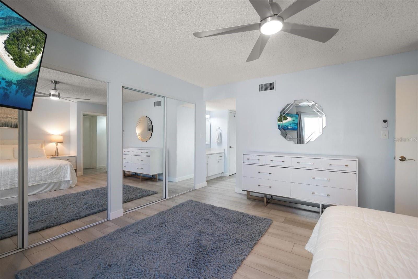 Image 14 of 32 For 440 Gulfview Boulevard 1404