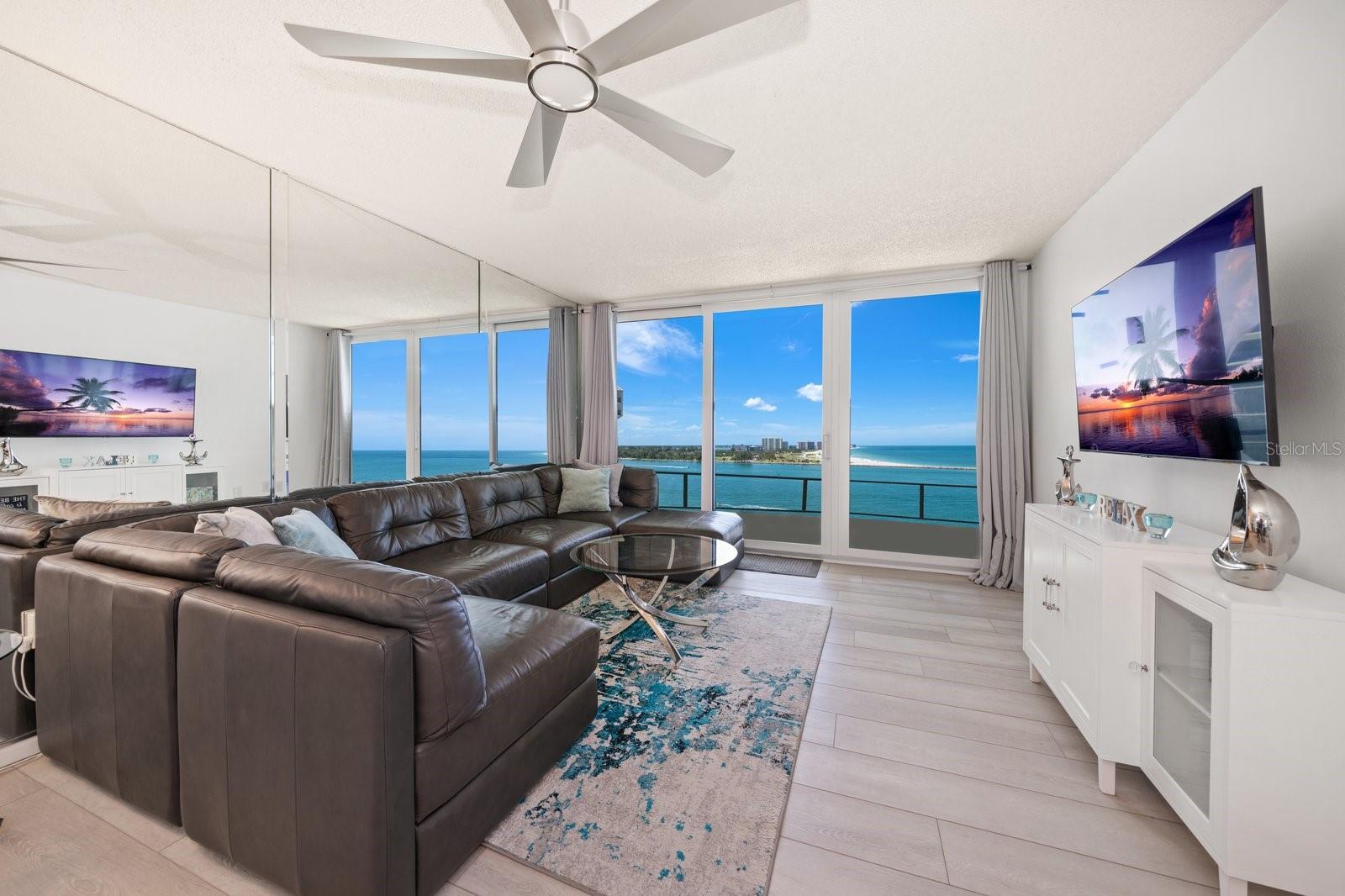 Image 4 of 32 For 440 Gulfview Boulevard 1404