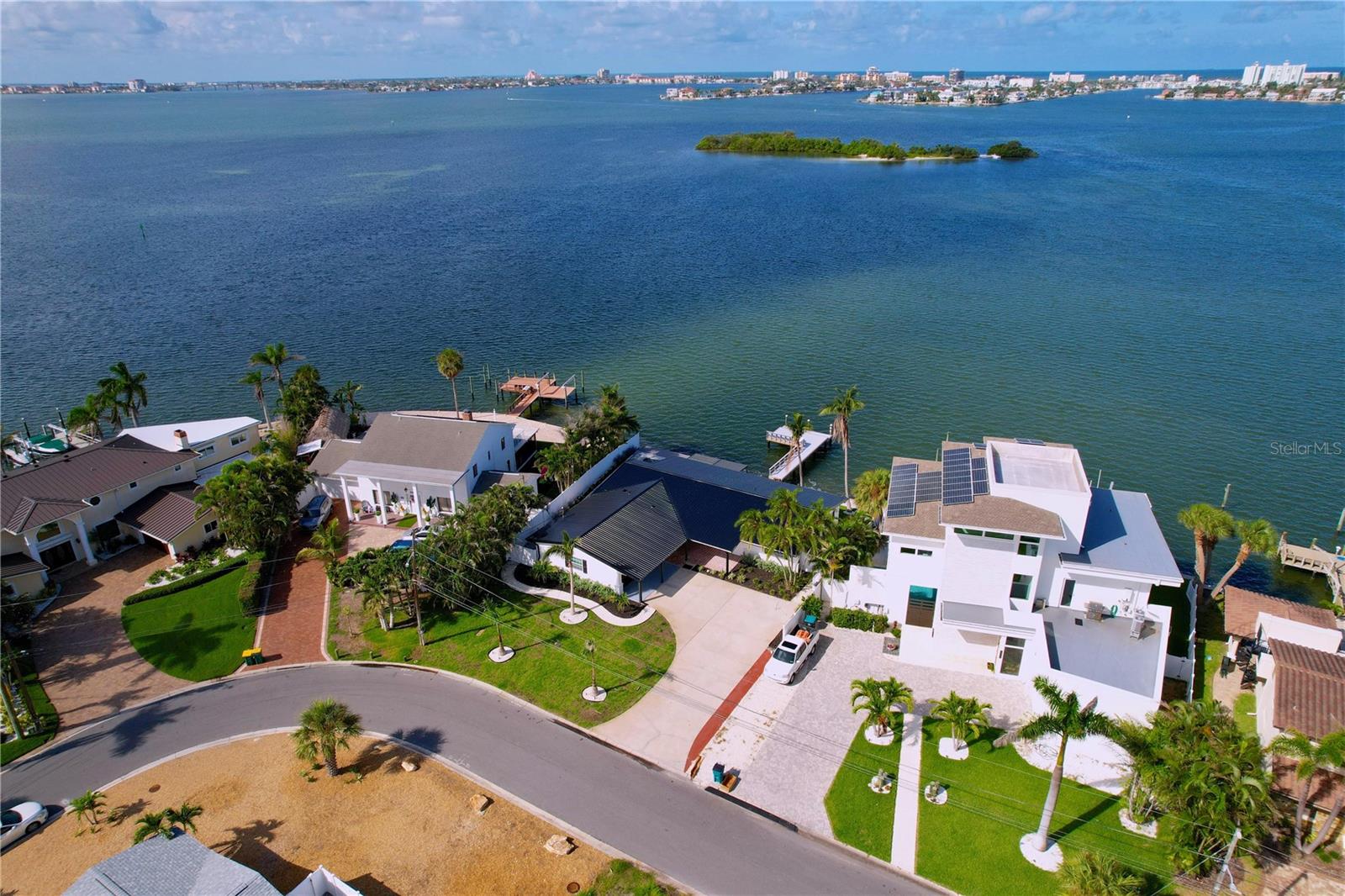 Image 49 of 64 For 1978 Dolphin Boulevard S