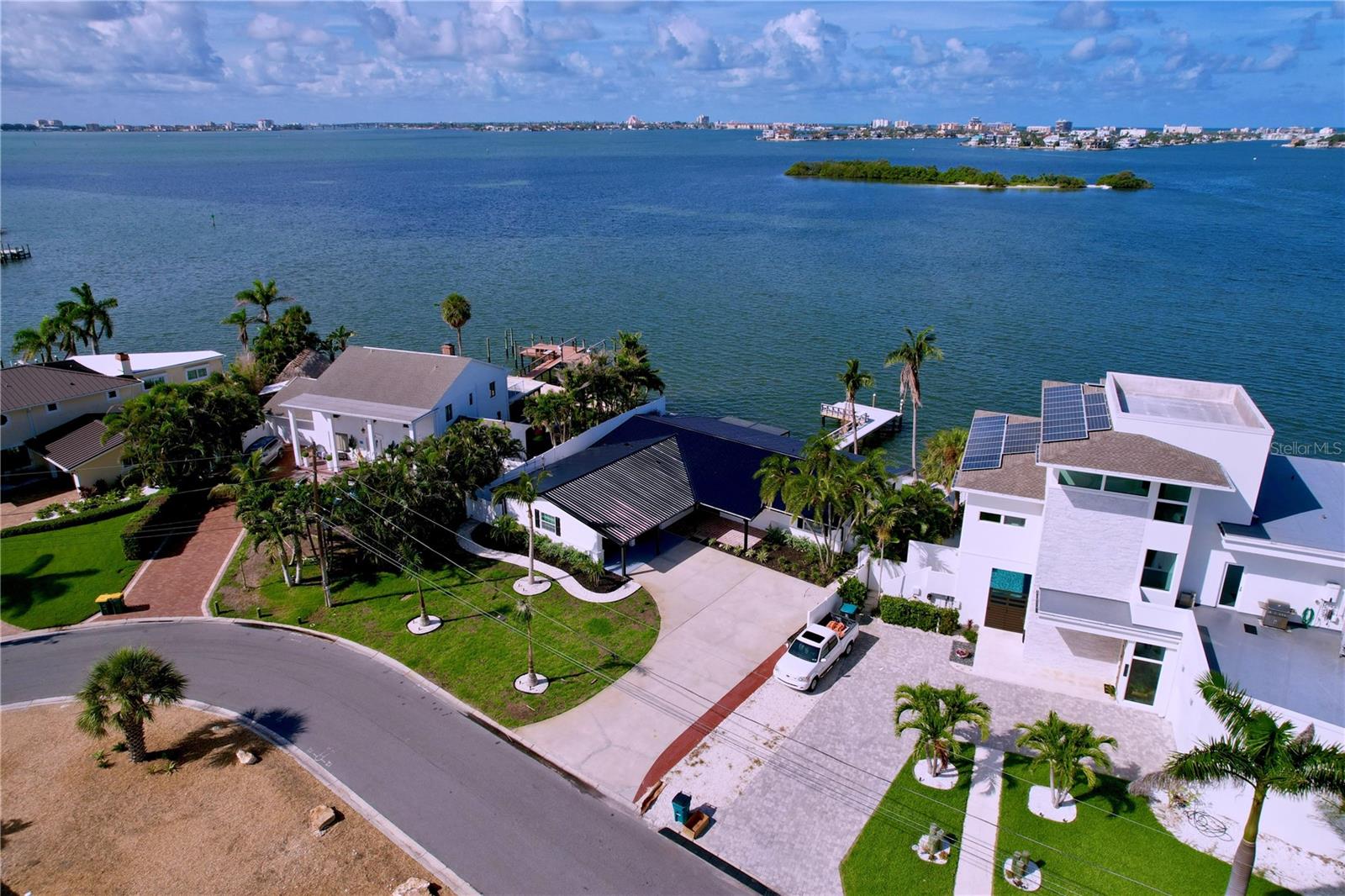 Image 62 of 64 For 1978 Dolphin Boulevard S
