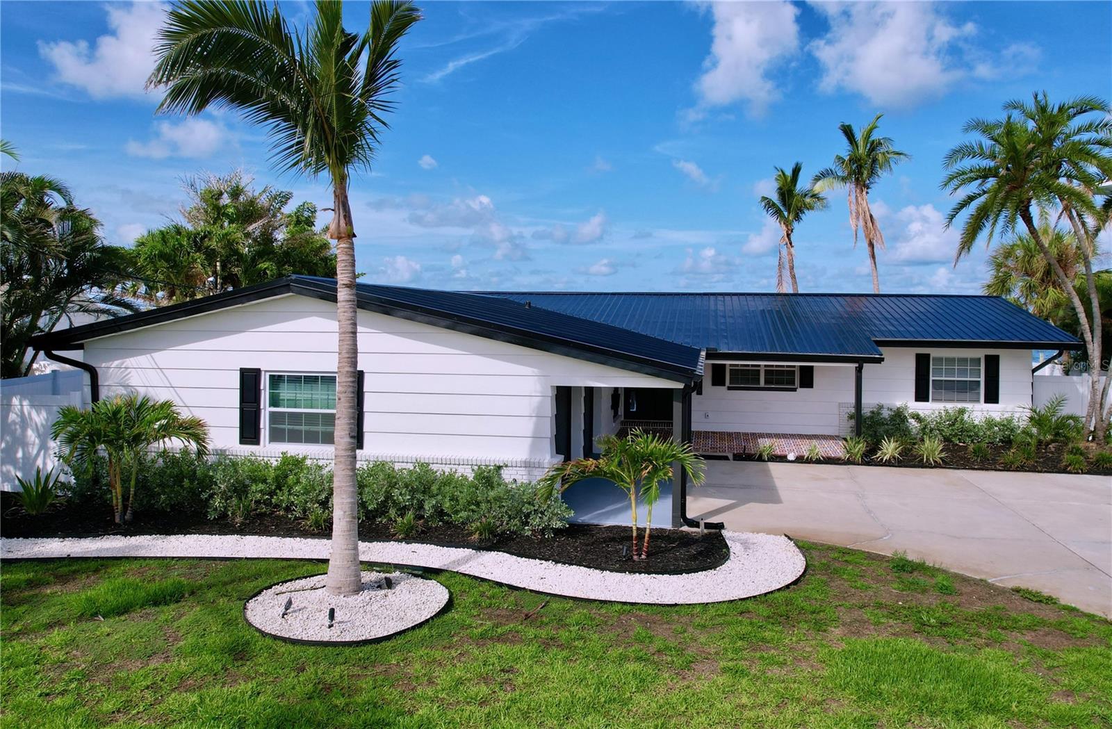 Image 63 of 64 For 1978 Dolphin Boulevard S