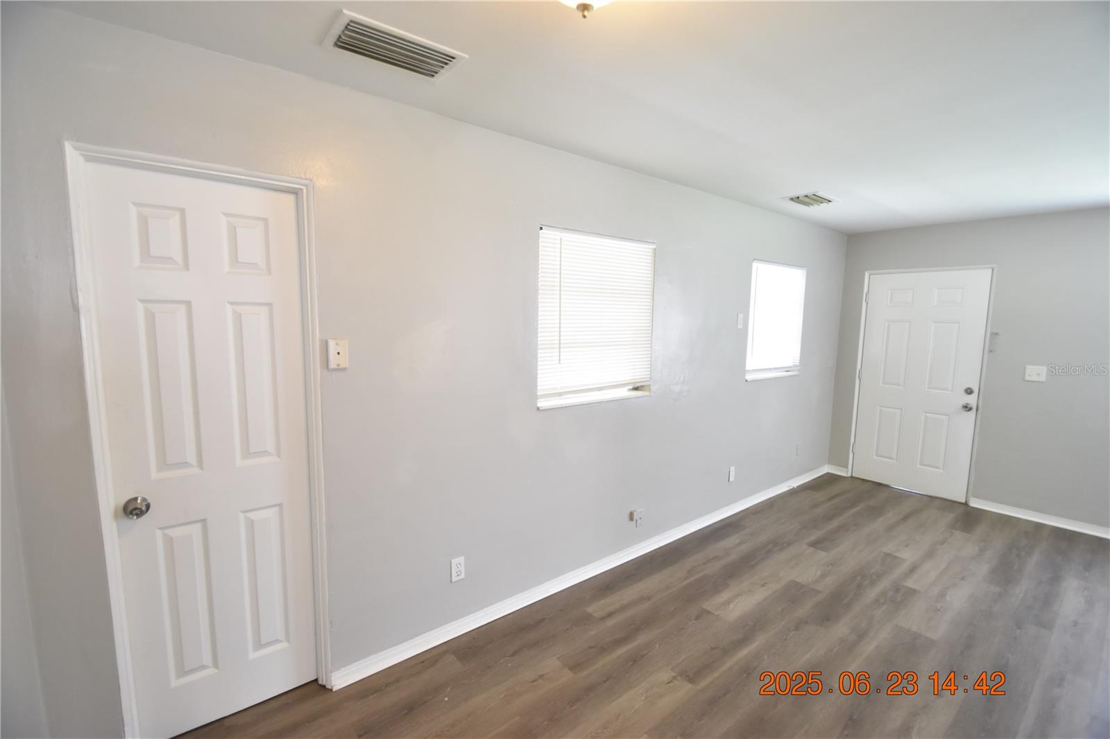 Image 13 of 30 For 5124 18th Avenue N