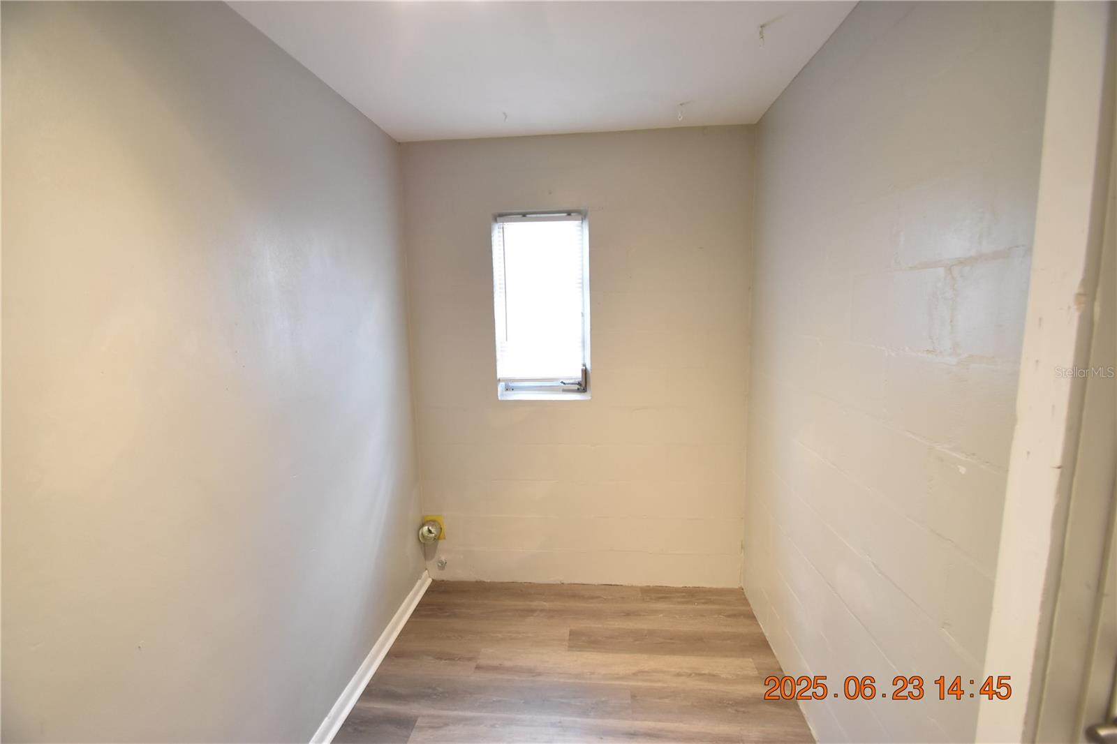 Image 20 of 30 For 5124 18th Avenue N